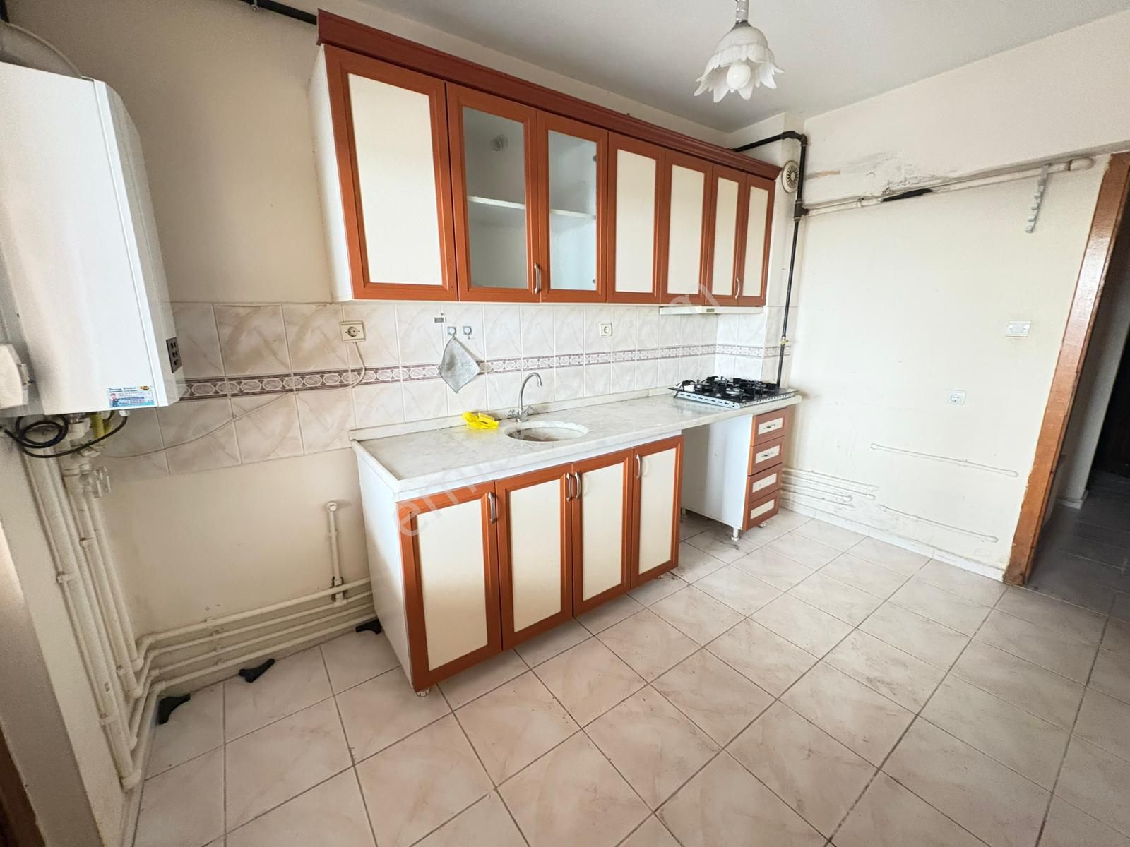 Göral Emlak 1+1 Dikmen Caddesi Paralelin De - Görsel 4