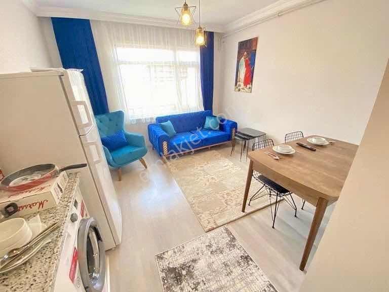 Tuncay'dan Mecidiyeköy Meydanda Faturalar Dahil Eşyalı 1+1 Daire