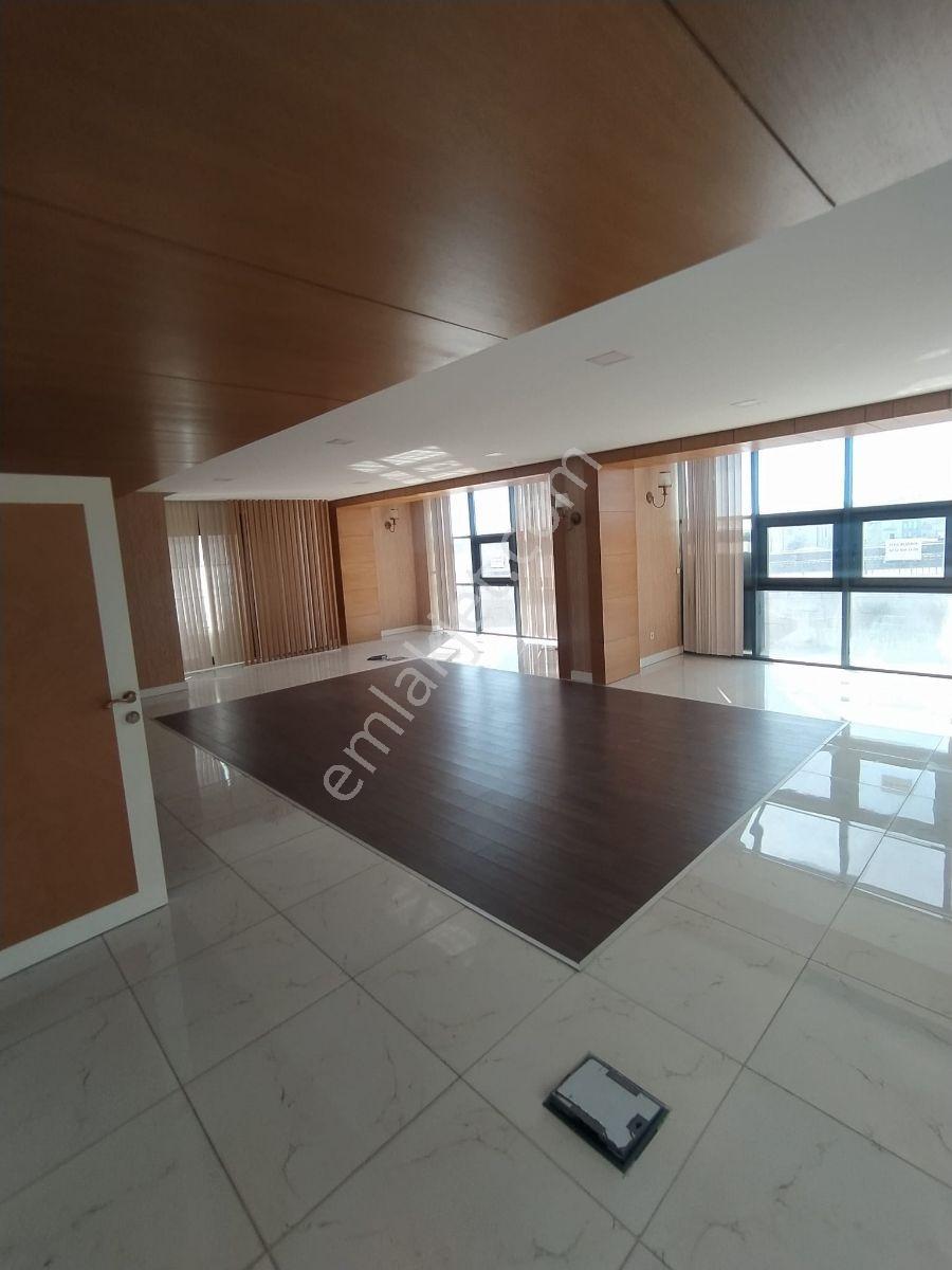 Bahçelievler Mahallesi'nde Kiralık Ofis - Görsel 8
