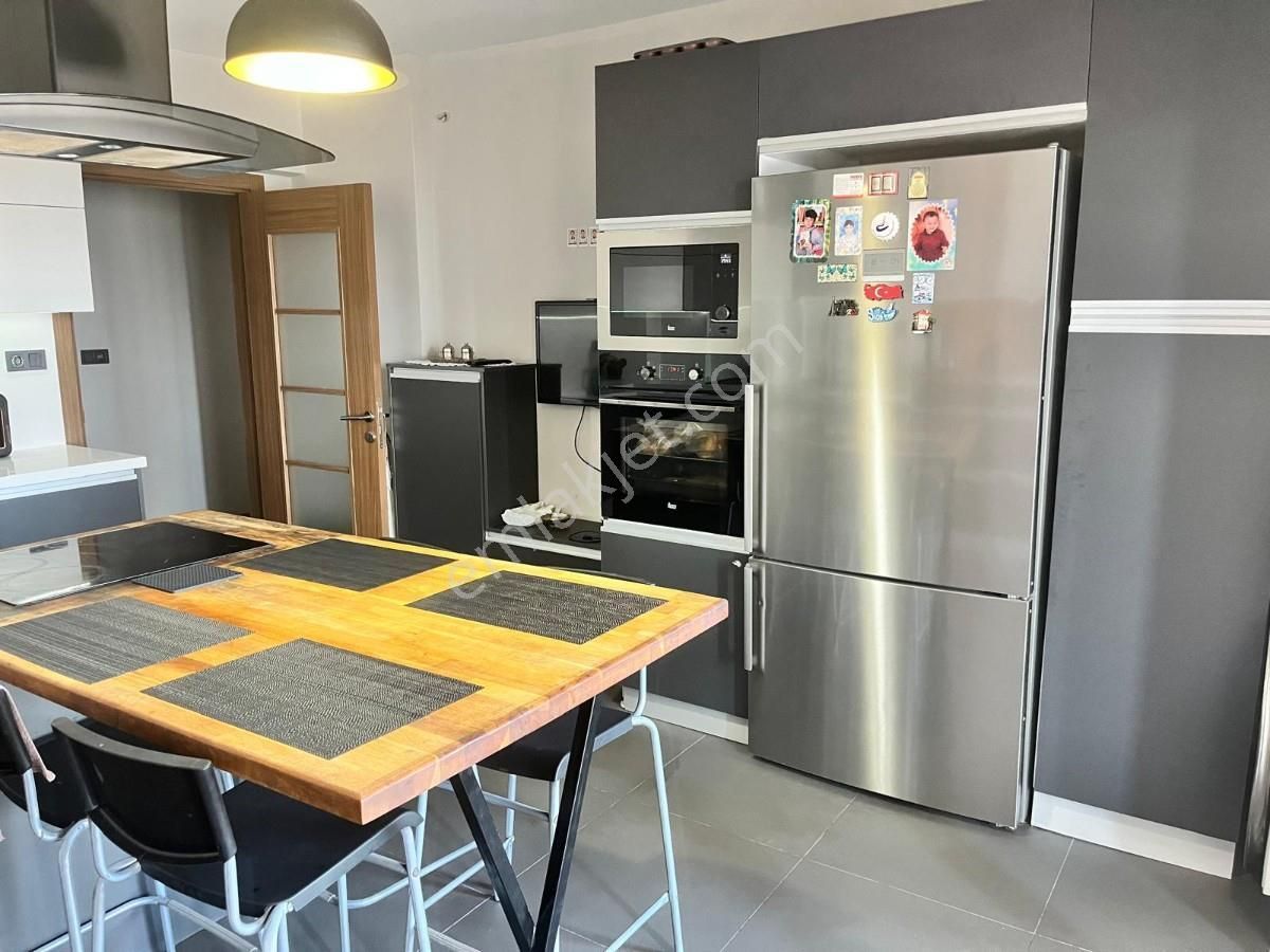 Aydın Efeler Girne Mahallesinde Satılık Geniş 3+1 Daire - Görsel 4