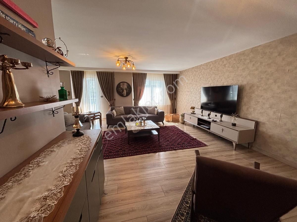 Aydın Efeler Girne Mahallesinde Satılık Geniş 3+1 Daire - Görsel 16