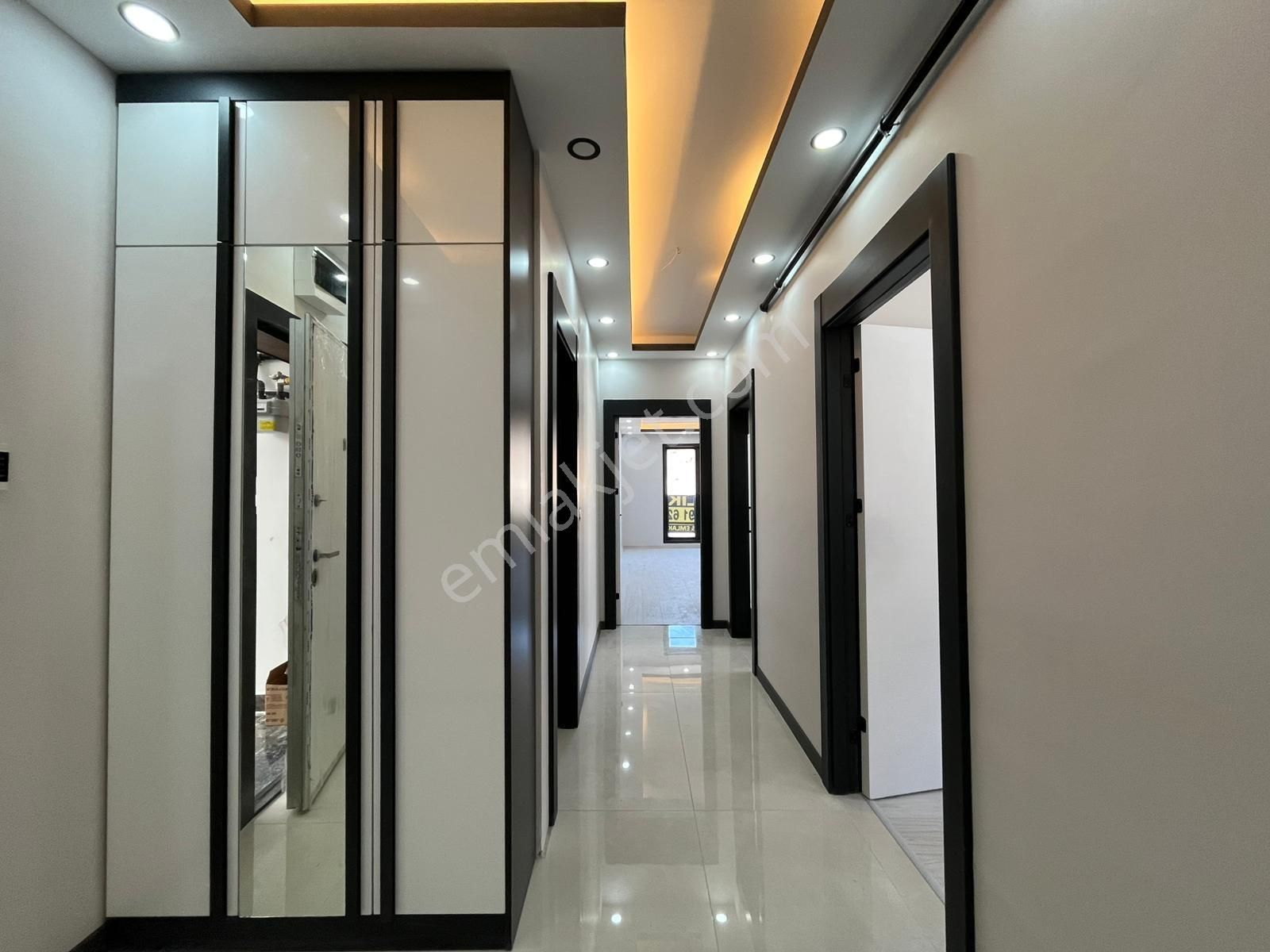 Bağlum Merkezi Lokasyonda 3+1 Sıfır Şık Yapılı Kiralık Daire - Görsel 5