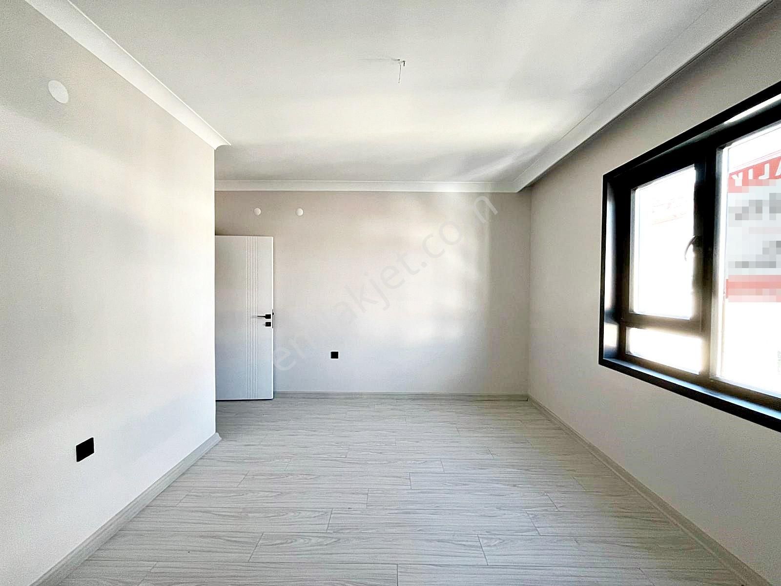 Bağlum Merkezi Lokasyonda 3+1 Sıfır Şık Yapılı Kiralık Daire - Görsel 21