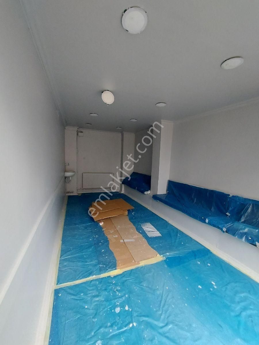 Üsküdar Cumhuriyette Kiralık: Stratejik Konumlu 15 M² Ofis ! - Görsel 3
