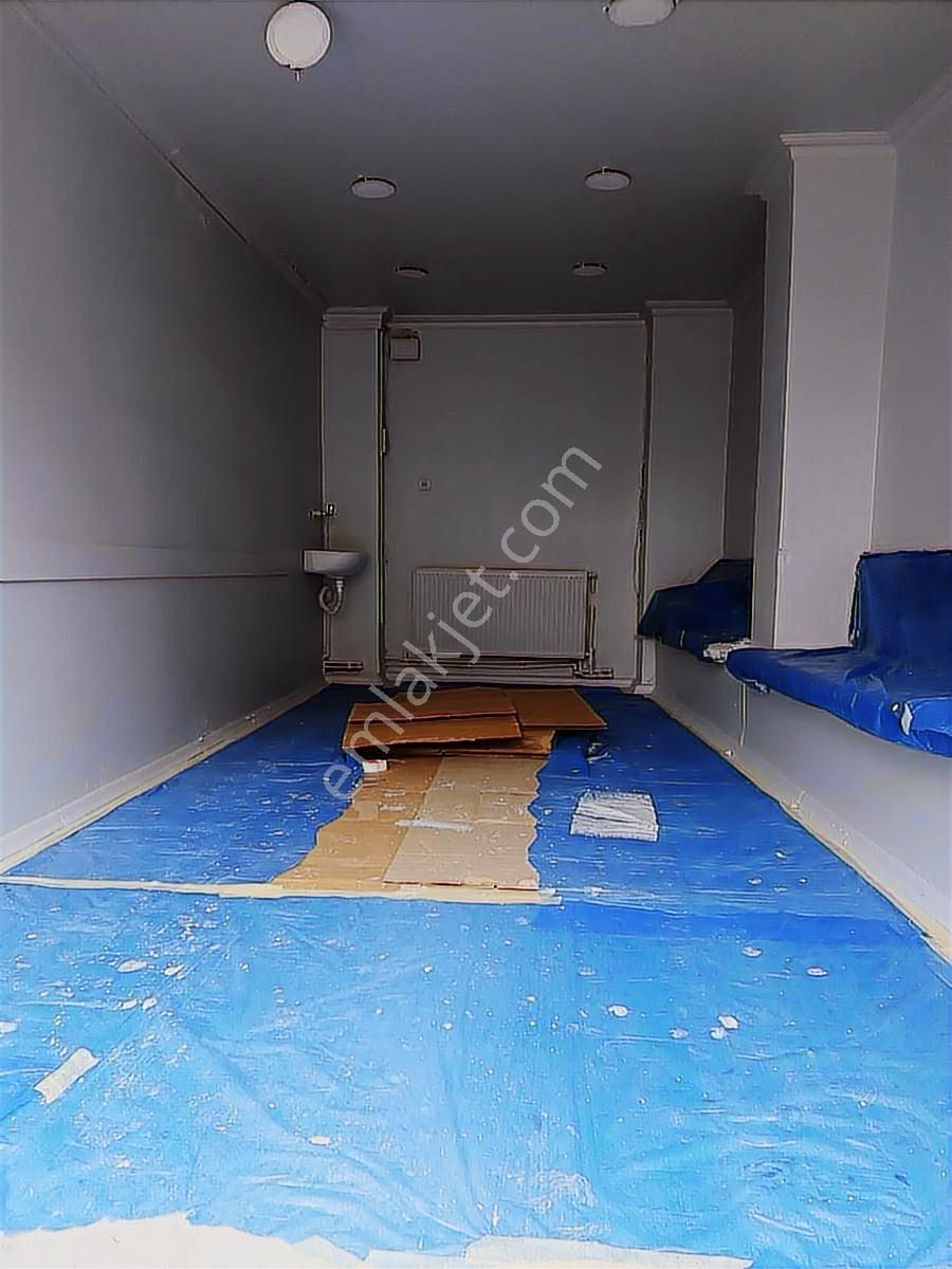 Üsküdar Cumhuriyette Kiralık: Stratejik Konumlu 15 M² Ofis ! - Görsel 5