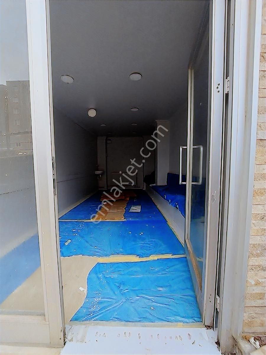 Üsküdar Cumhuriyette Kiralık: Stratejik Konumlu 15 M² Ofis ! - Görsel 2