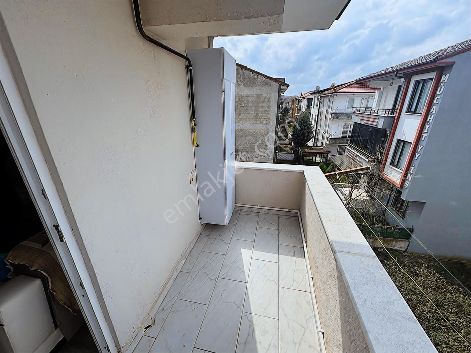 Karasu Yalıda 2+1 Oturum Ve Yatırıma Uygun Eşyalı Satılık Daire - Görsel 24