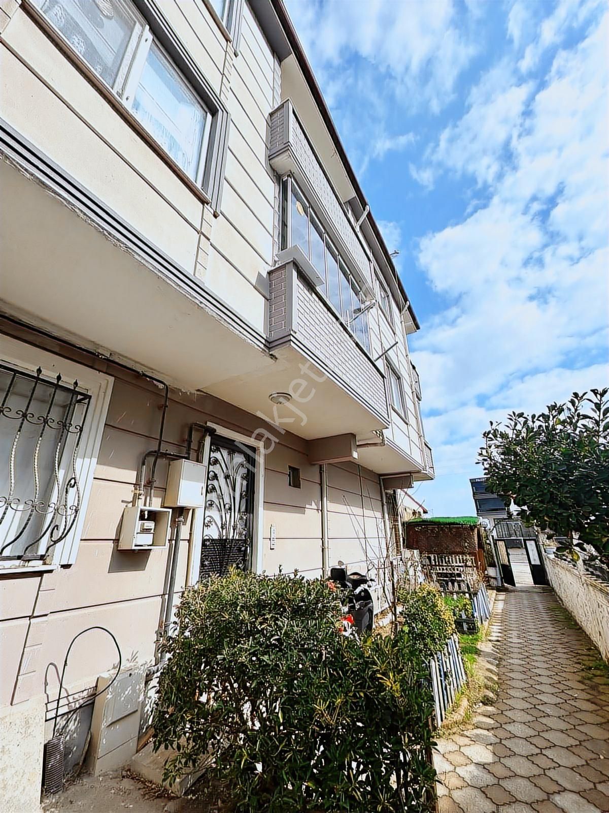 Karasu Yalıda 2+1 Oturum Ve Yatırıma Uygun Eşyalı Satılık Daire - Görsel 10