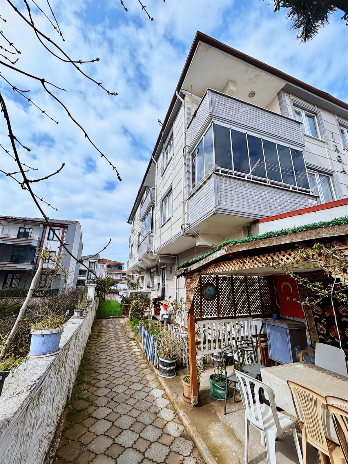 Karasu Yalıda 2+1 Oturum Ve Yatırıma Uygun Eşyalı Satılık Daire - Görsel 7