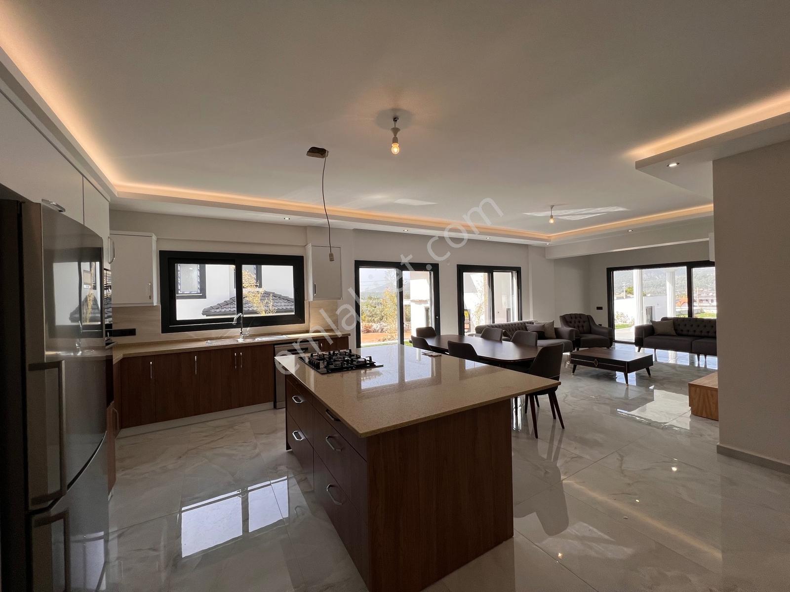 Fethiye Üzümlüde 1.097 M² Arsa İçinde 250 M² Tek Katlı Müstakil - Görsel 9