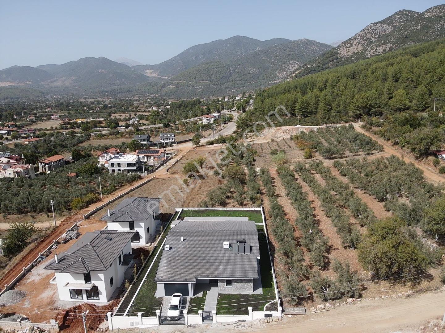 Fethiye Üzümlüde 1.097 M² Arsa İçinde 250 M² Tek Katlı Müstakil - Görsel 22