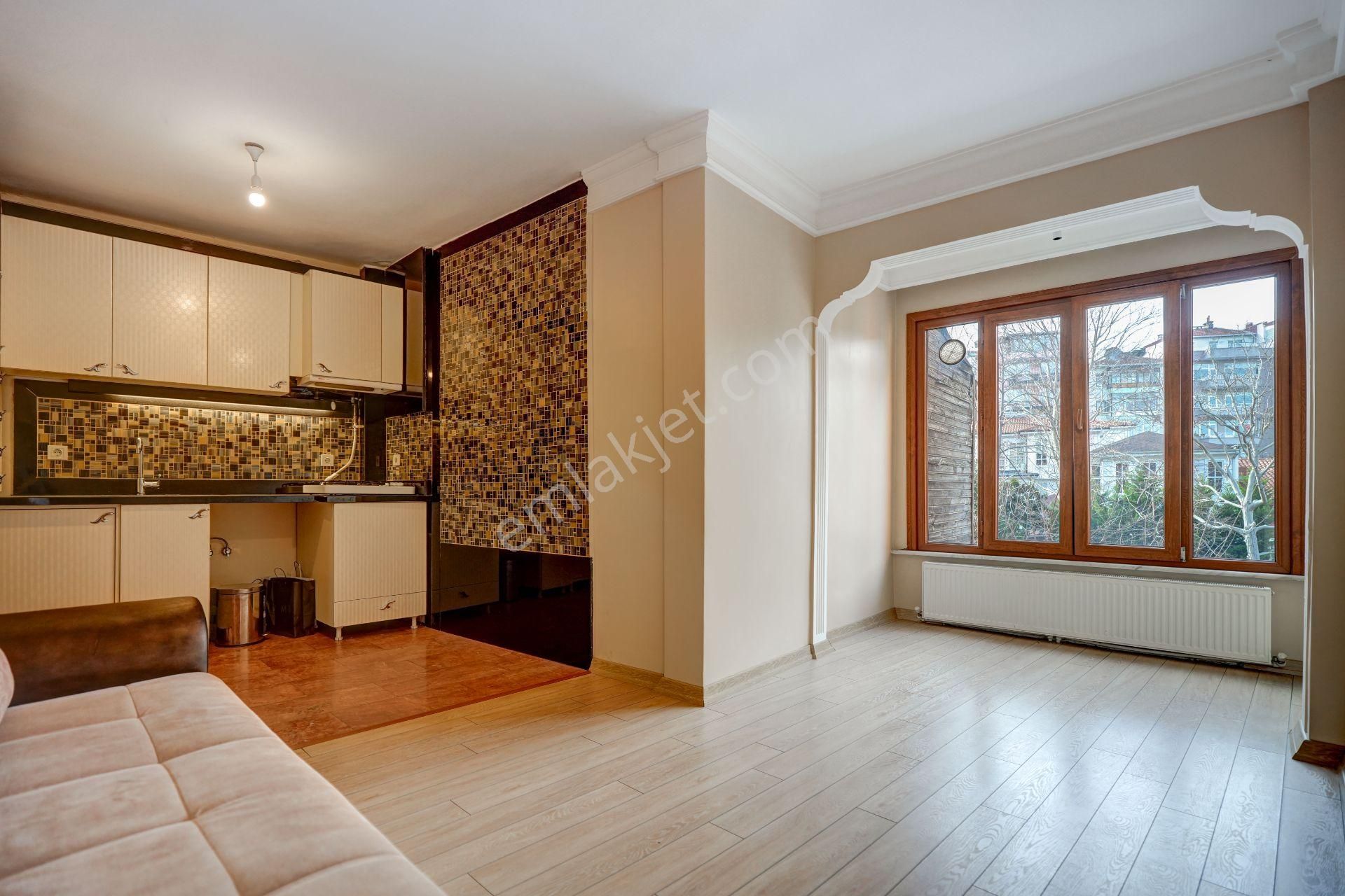 Remax Anı 'dan Beylerbeyi 'nde İçi Yenilenmiş 2+1 Kiralık Daire - Görsel 17