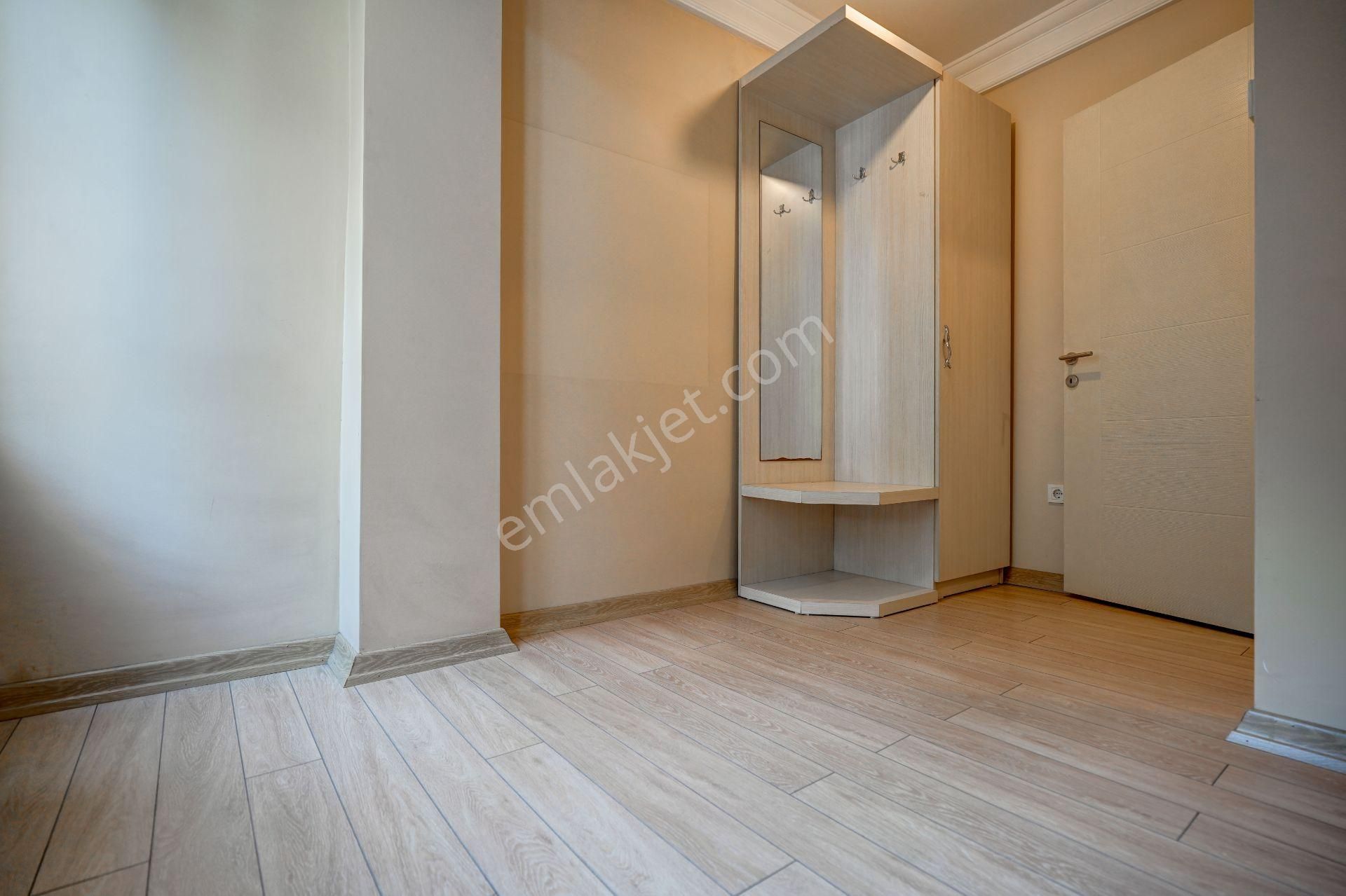 Remax Anı 'dan Beylerbeyi 'nde İçi Yenilenmiş 2+1 Kiralık Daire - Görsel 21