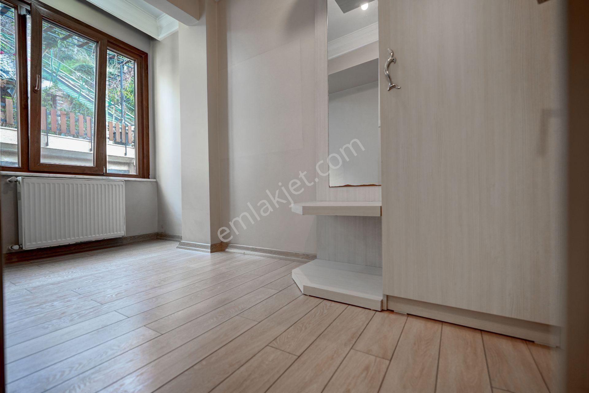 Remax Anı 'dan Beylerbeyi 'nde İçi Yenilenmiş 2+1 Kiralık Daire - Görsel 22