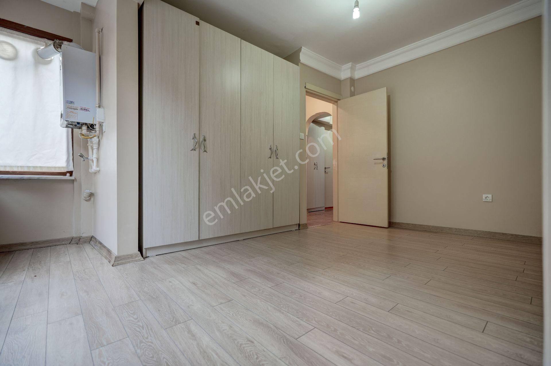 Remax Anı 'dan Beylerbeyi 'nde İçi Yenilenmiş 2+1 Kiralık Daire - Görsel 24
