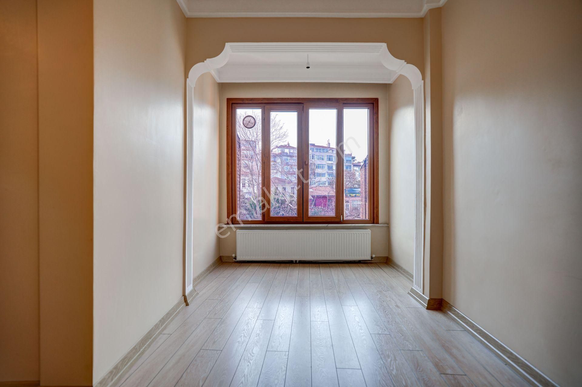 Remax Anı 'dan Beylerbeyi 'nde İçi Yenilenmiş 2+1 Kiralık Daire - Görsel 12