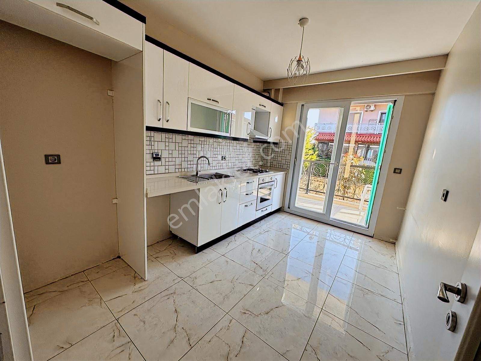 Foça Hacıveli Mah. Rüzgar Evleri Sitesinde Kiralık 2+1 Daire - Görsel 16