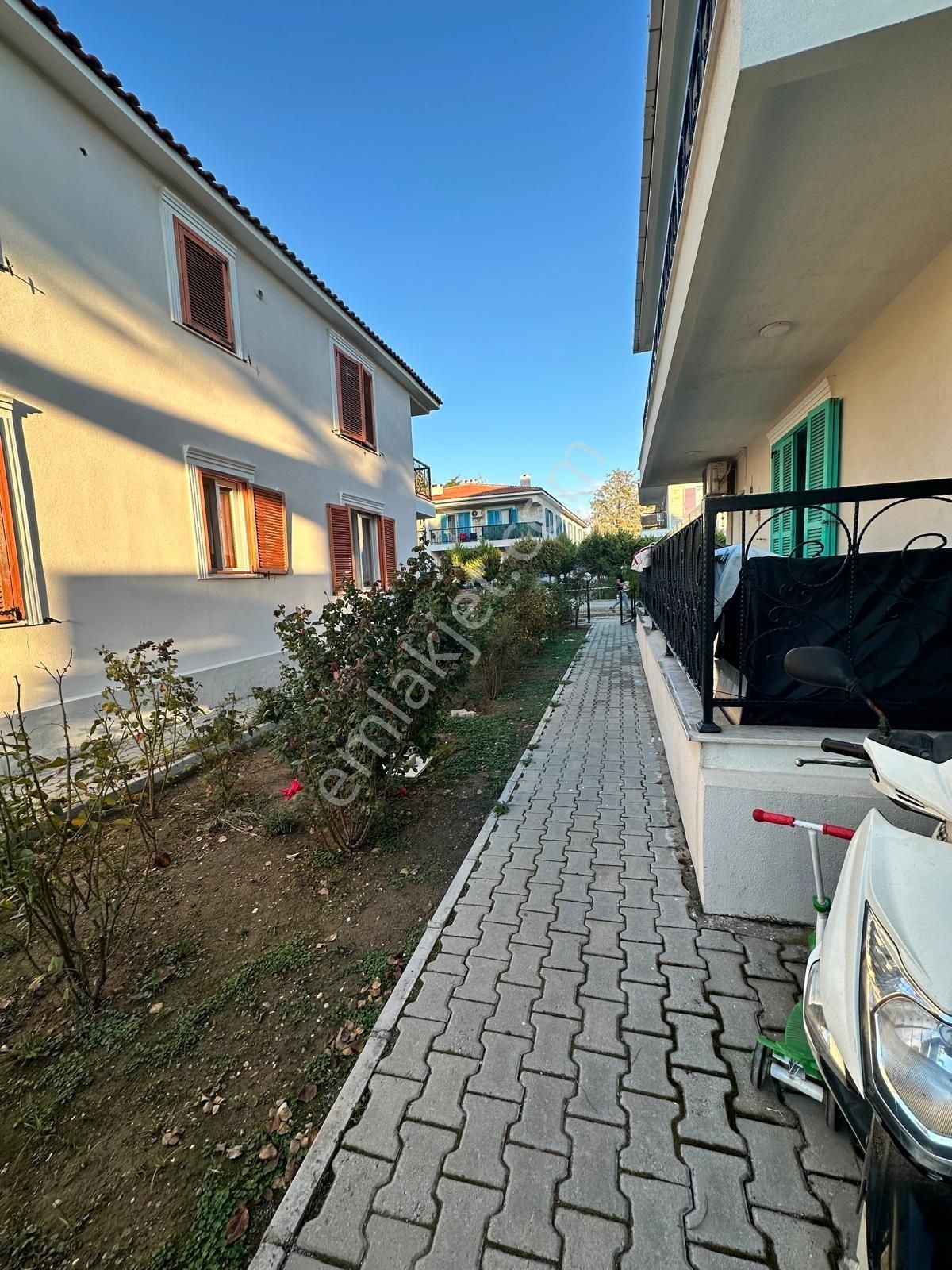 Foça Hacıveli Mah. Rüzgar Evleri Sitesinde Kiralık 2+1 Daire - Görsel 9