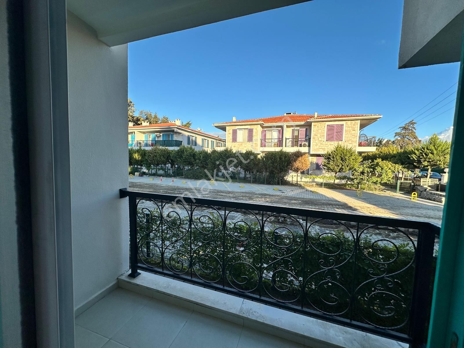 Foça Hacıveli Mah. Rüzgar Evleri Sitesinde Kiralık 2+1 Daire - Görsel 5