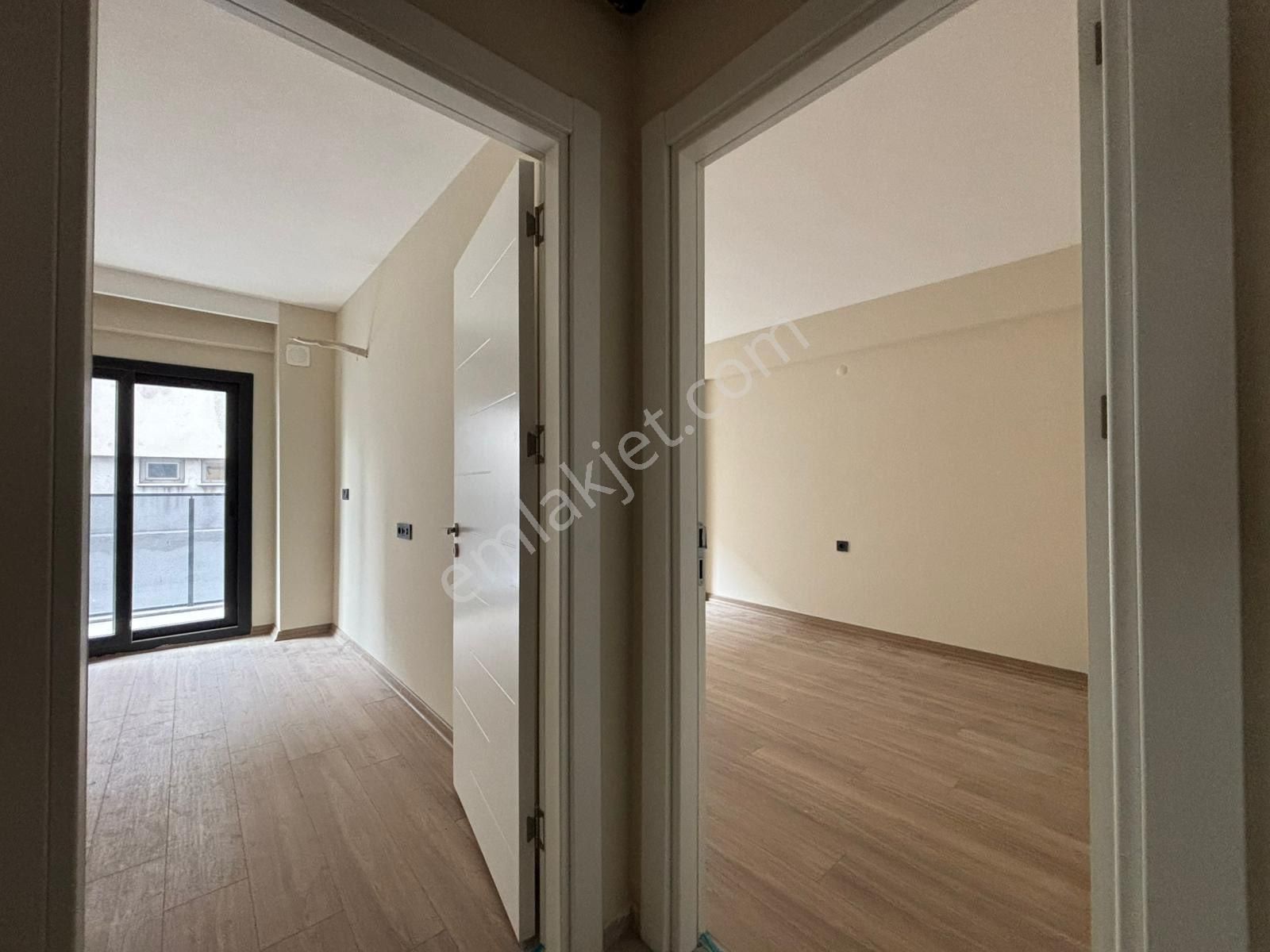 Alsancak Dünya Göz Yakını 3+1 Otoparklı Yeni Binada Kiralık Daire - Görsel 17