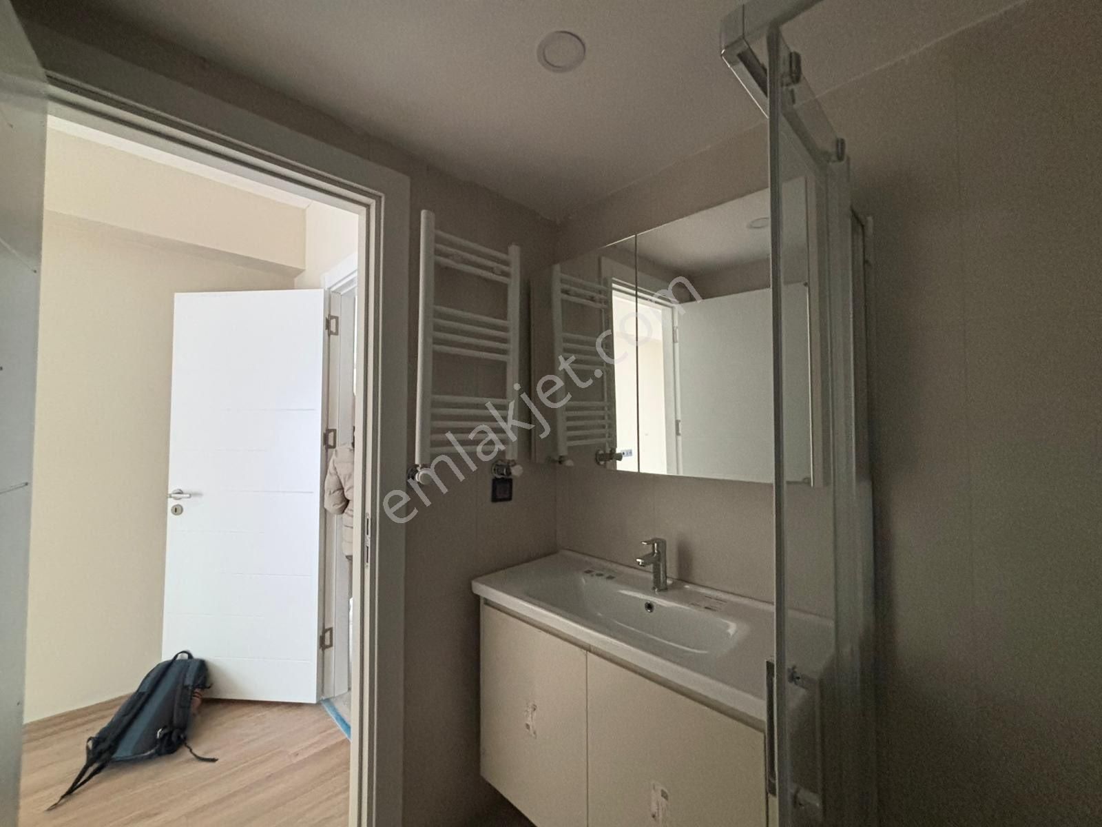 Alsancak Dünya Göz Yakını 3+1 Otoparklı Yeni Binada Kiralık Daire - Görsel 9