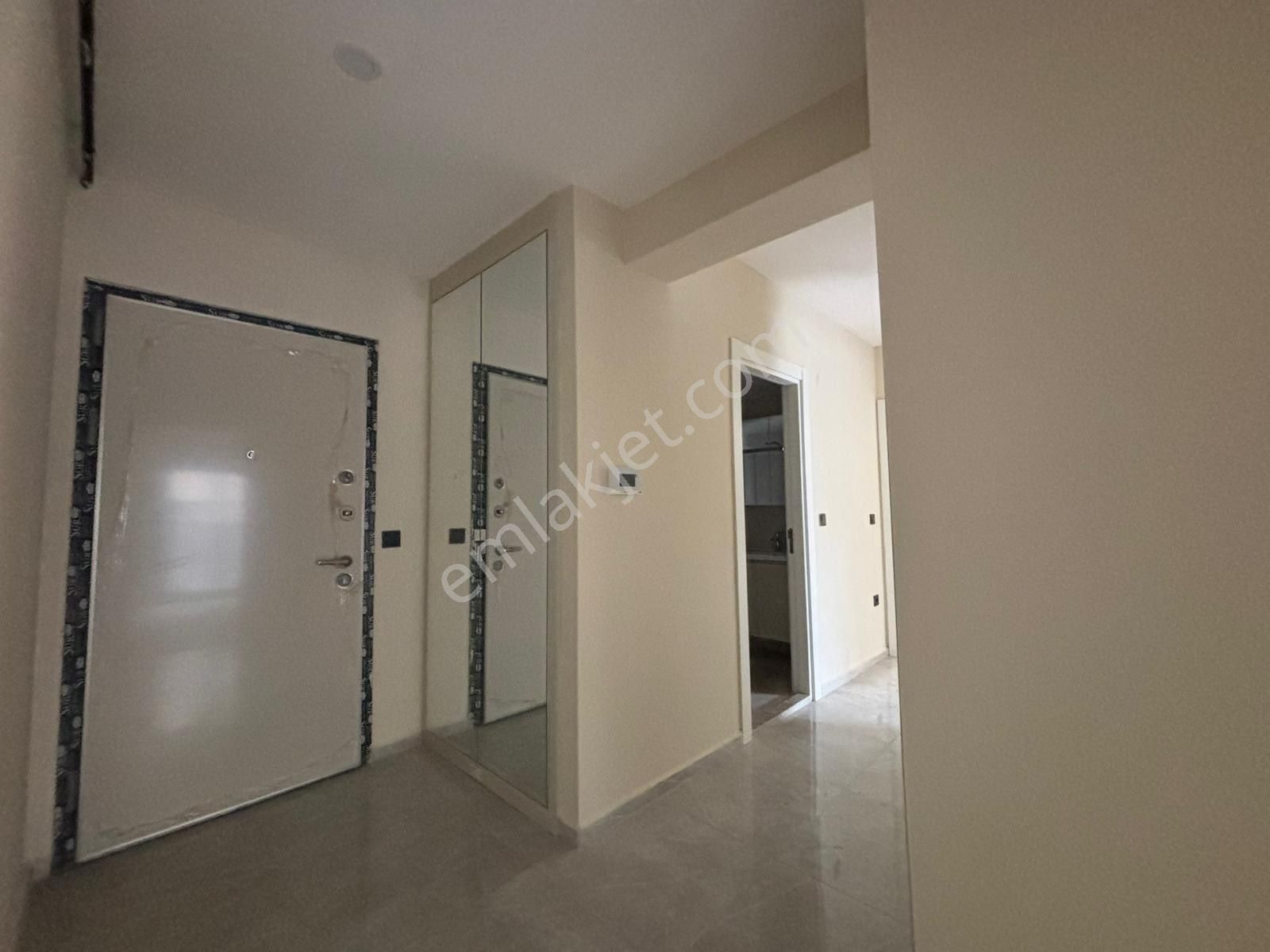 Alsancak Dünya Göz Yakını 3+1 Otoparklı Yeni Binada Kiralık Daire - Görsel 23