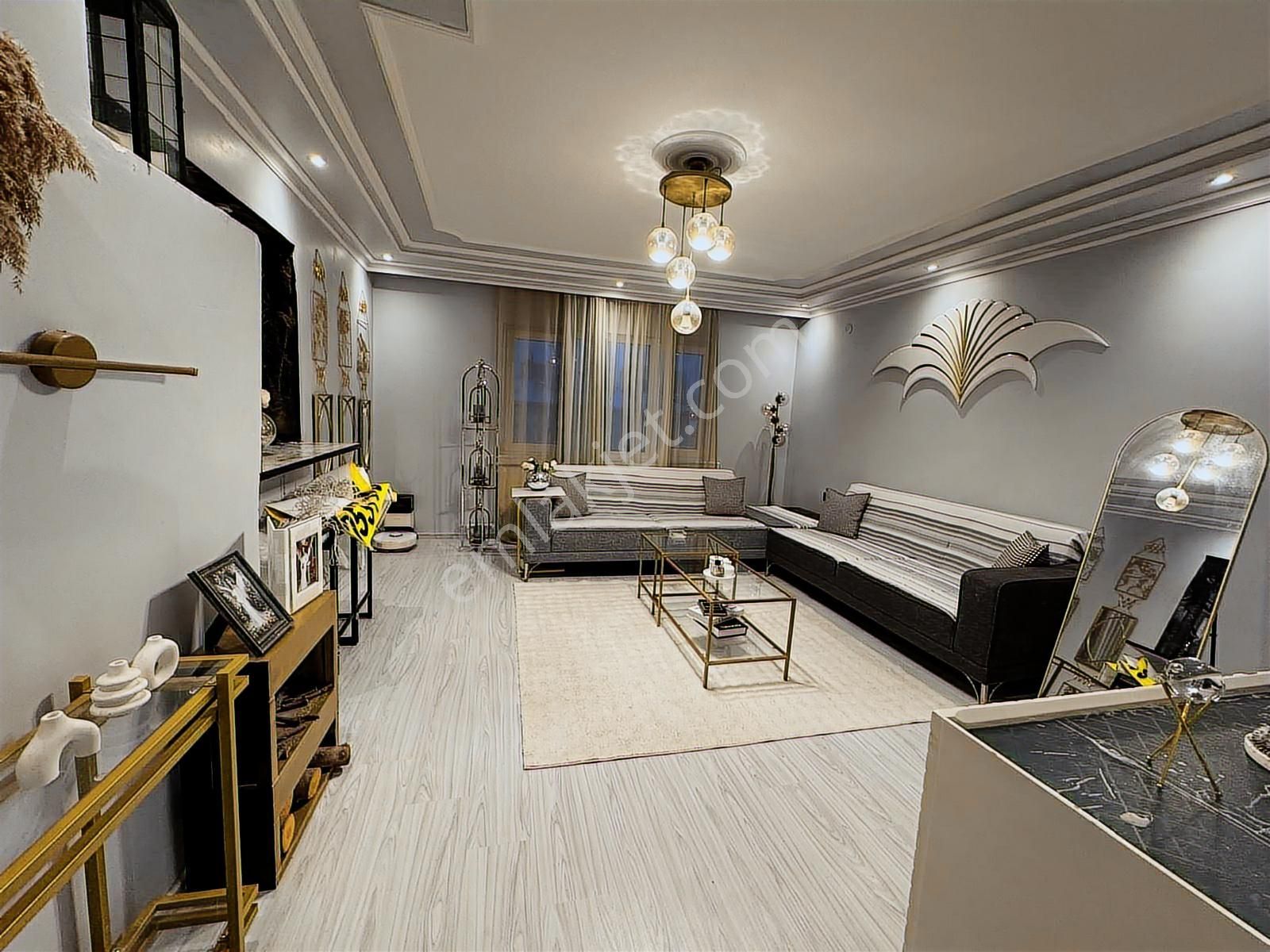 Pursaklarda Merkzi Konumda Göbekte 4+1 Full Yapılı İskanlı - Görsel 22