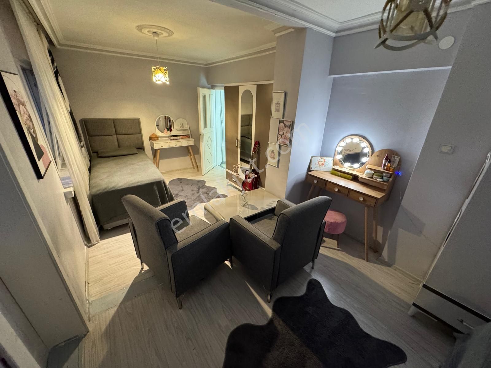 Pursaklarda Merkzi Konumda Göbekte 4+1 Full Yapılı İskanlı - Görsel 13