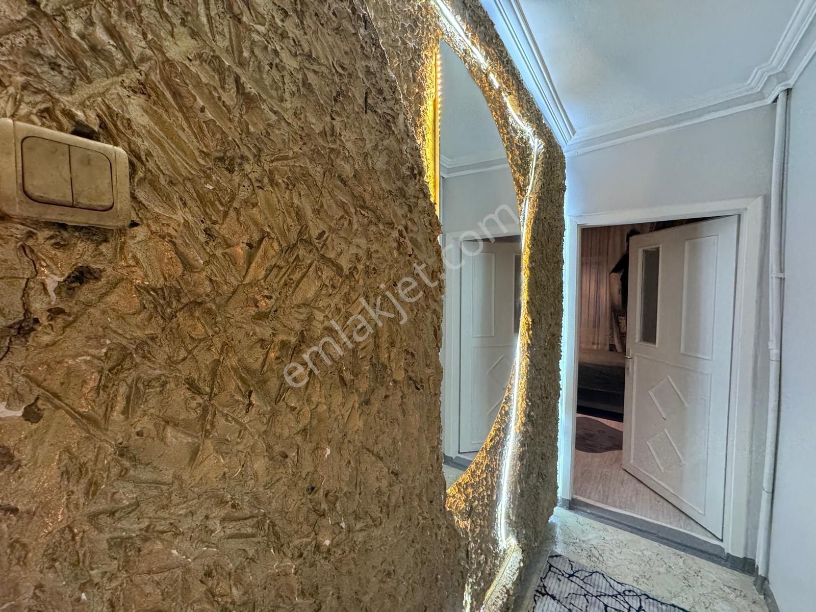 Pursaklarda Merkzi Konumda Göbekte 4+1 Full Yapılı İskanlı - Görsel 31