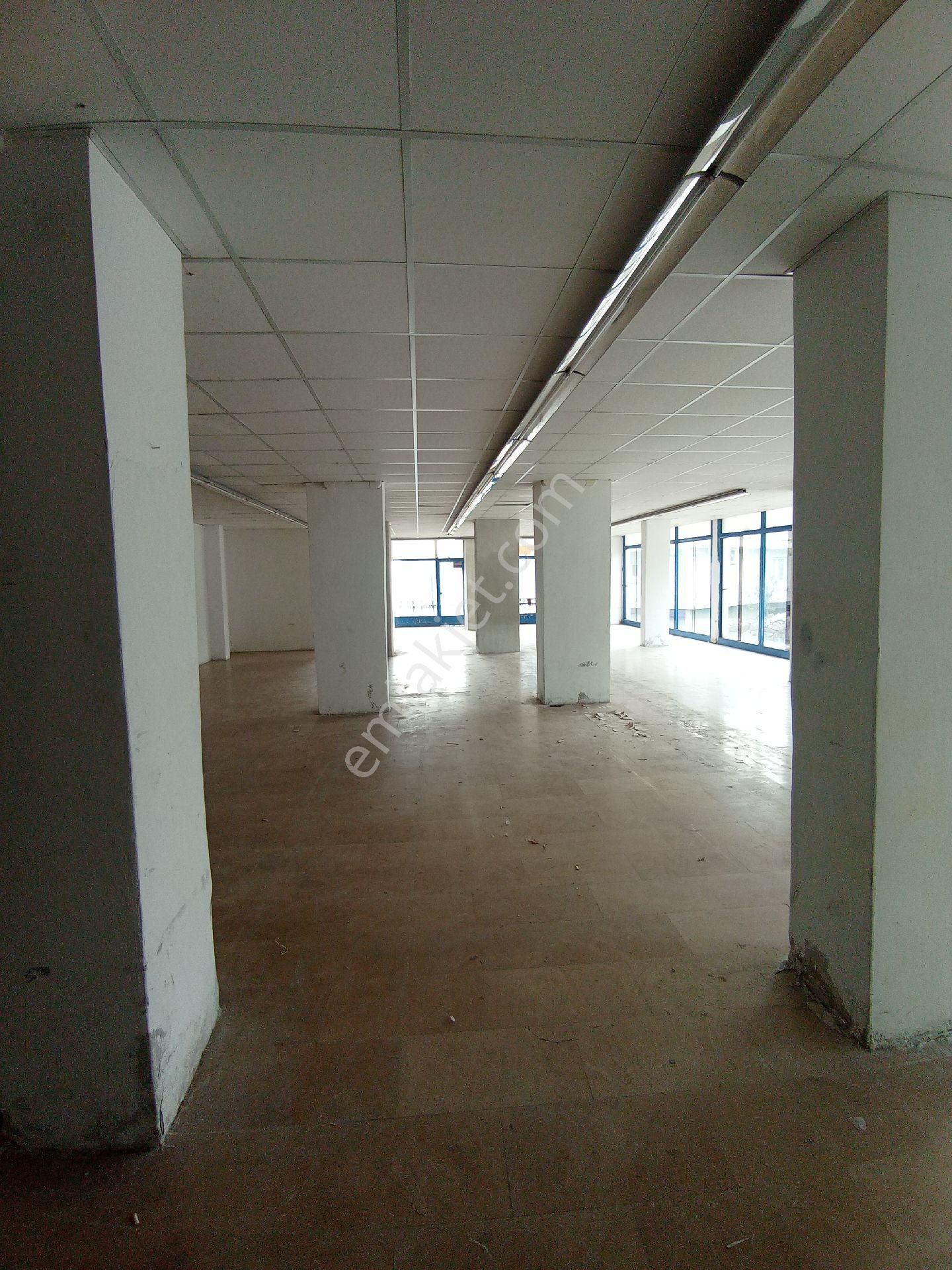 Artenew Gayrimenkul’denbayraklı Cengizhan Mahallesi’nde 400 M² Kiralık Dükkan - Görsel 3