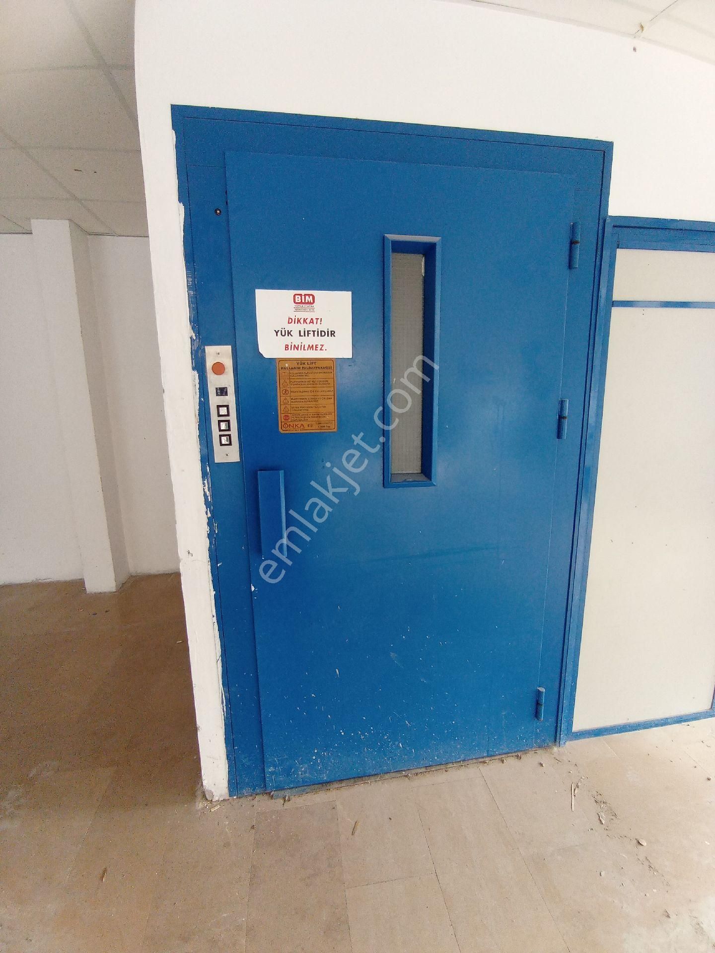 Artenew Gayrimenkul’denbayraklı Cengizhan Mahallesi’nde 400 M² Kiralık Dükkan - Görsel 8