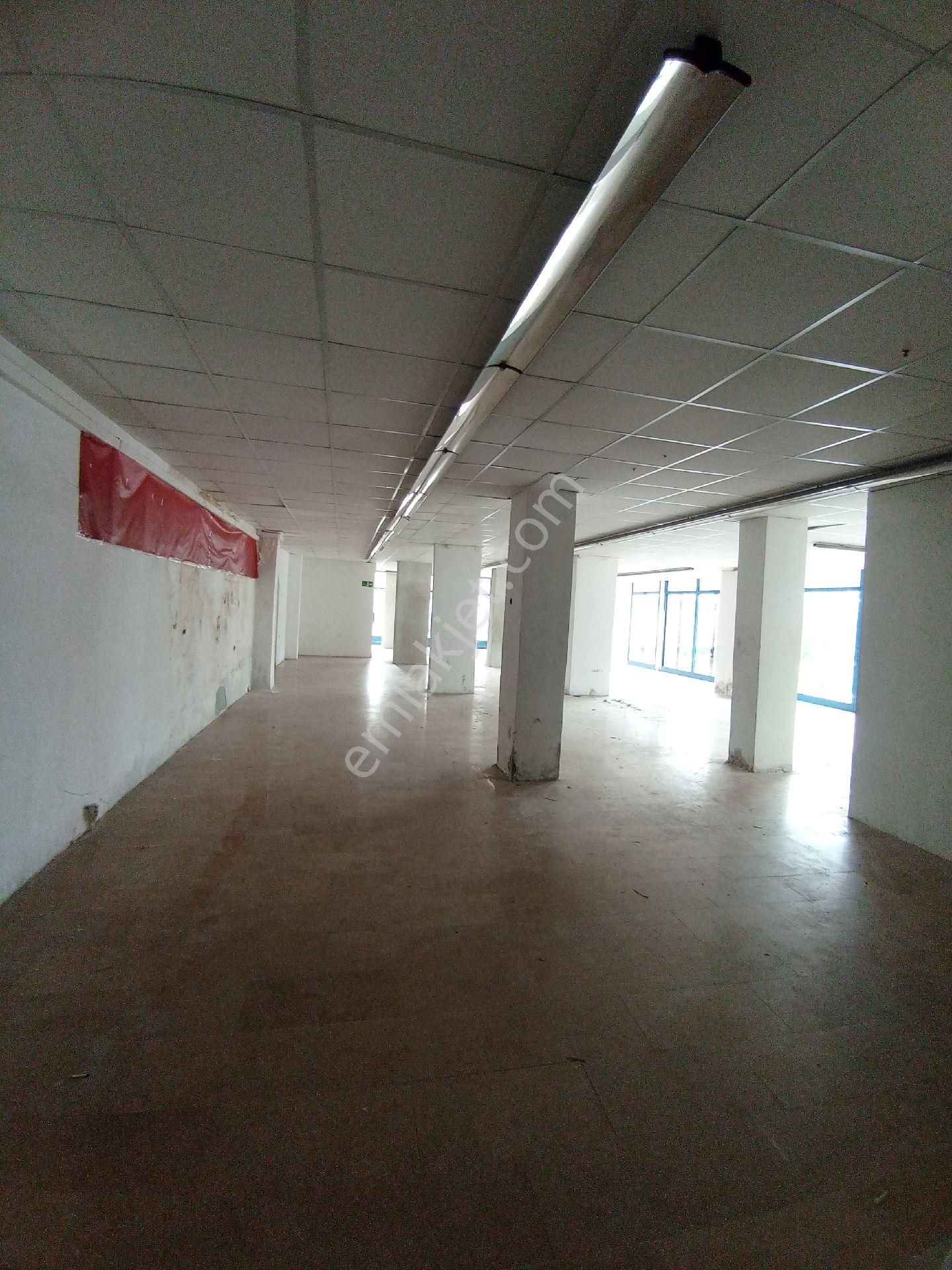 Artenew Gayrimenkul’denbayraklı Cengizhan Mahallesi’nde 400 M² Kiralık Dükkan - Görsel 2