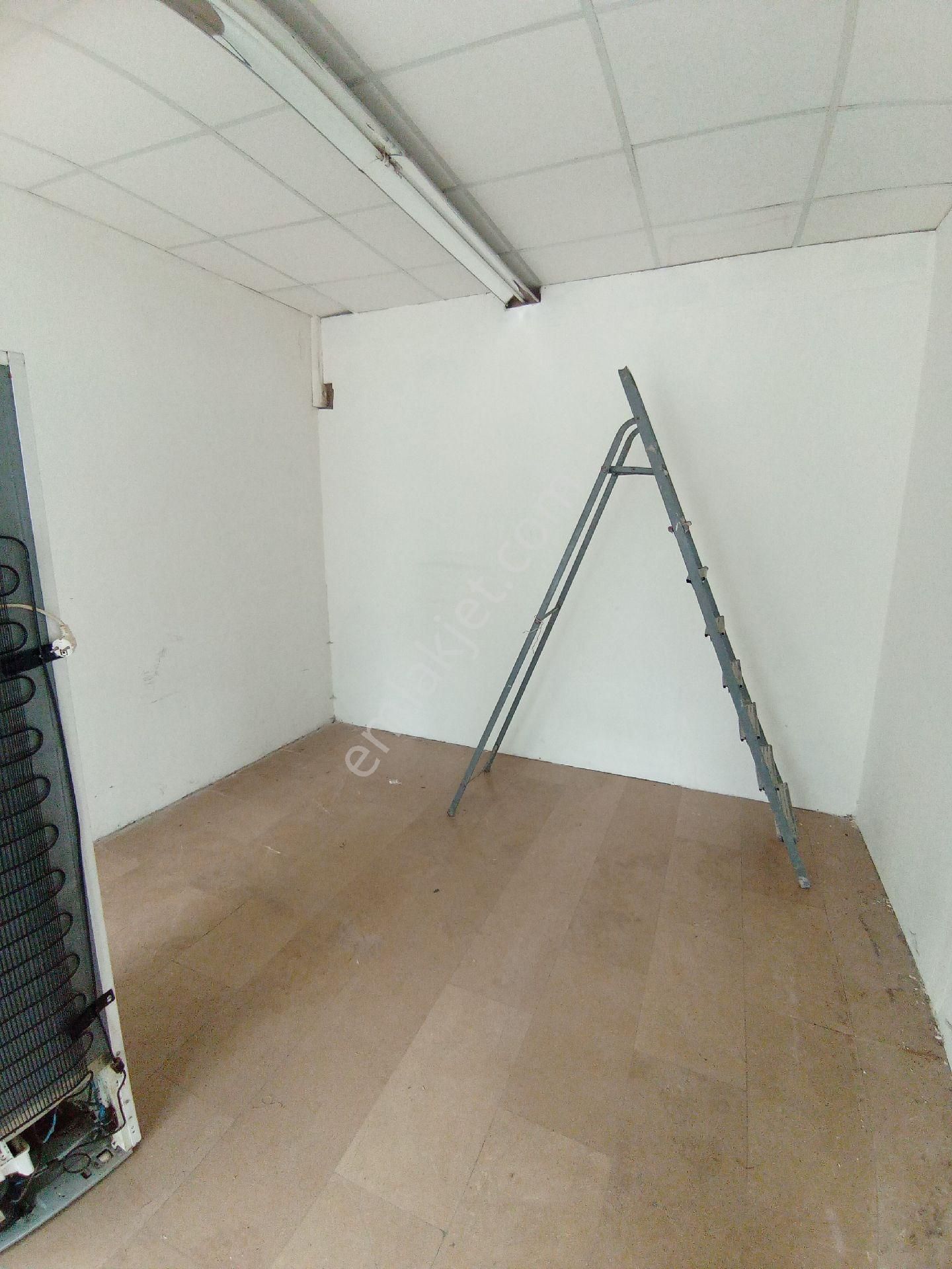 Artenew Gayrimenkul’denbayraklı Cengizhan Mahallesi’nde 400 M² Kiralık Dükkan - Görsel 4