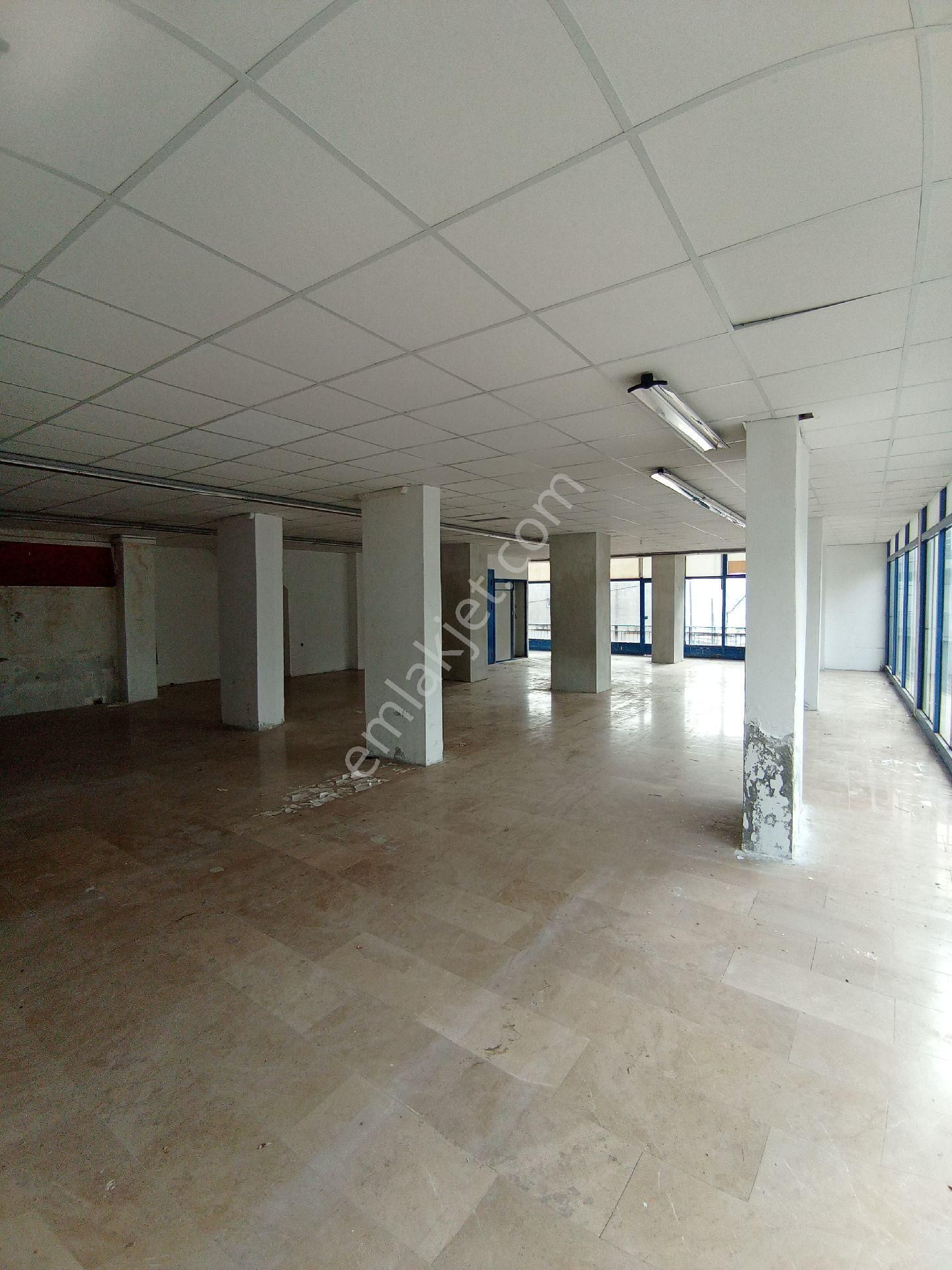 Artenew Gayrimenkul’denbayraklı Cengizhan Mahallesi’nde 400 M² Kiralık Dükkan - Görsel 6