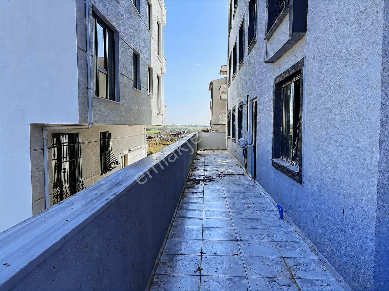 Fa Özbir'den Kapaklı'da Teraslı 3+1 Yüksek Giriş Kiralık Daire - Görsel 3