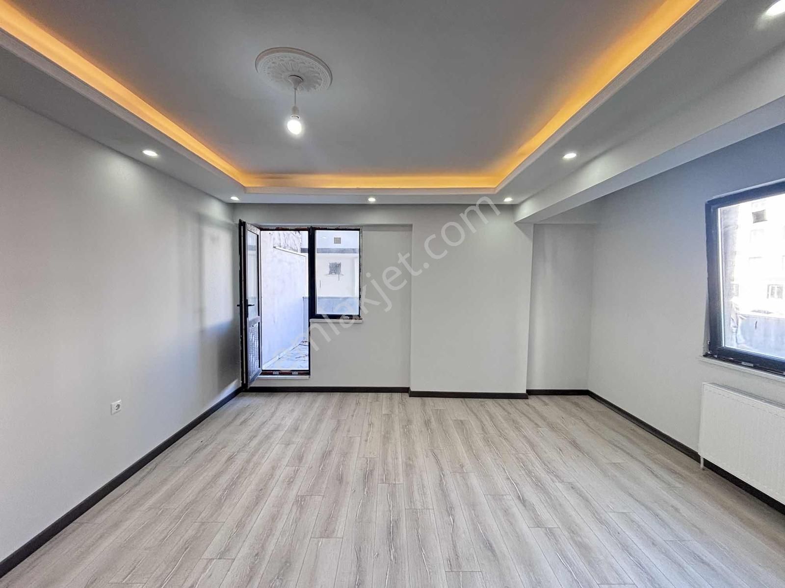 Fa Özbir'den Kapaklı'da Teraslı 3+1 Yüksek Giriş Kiralık Daire