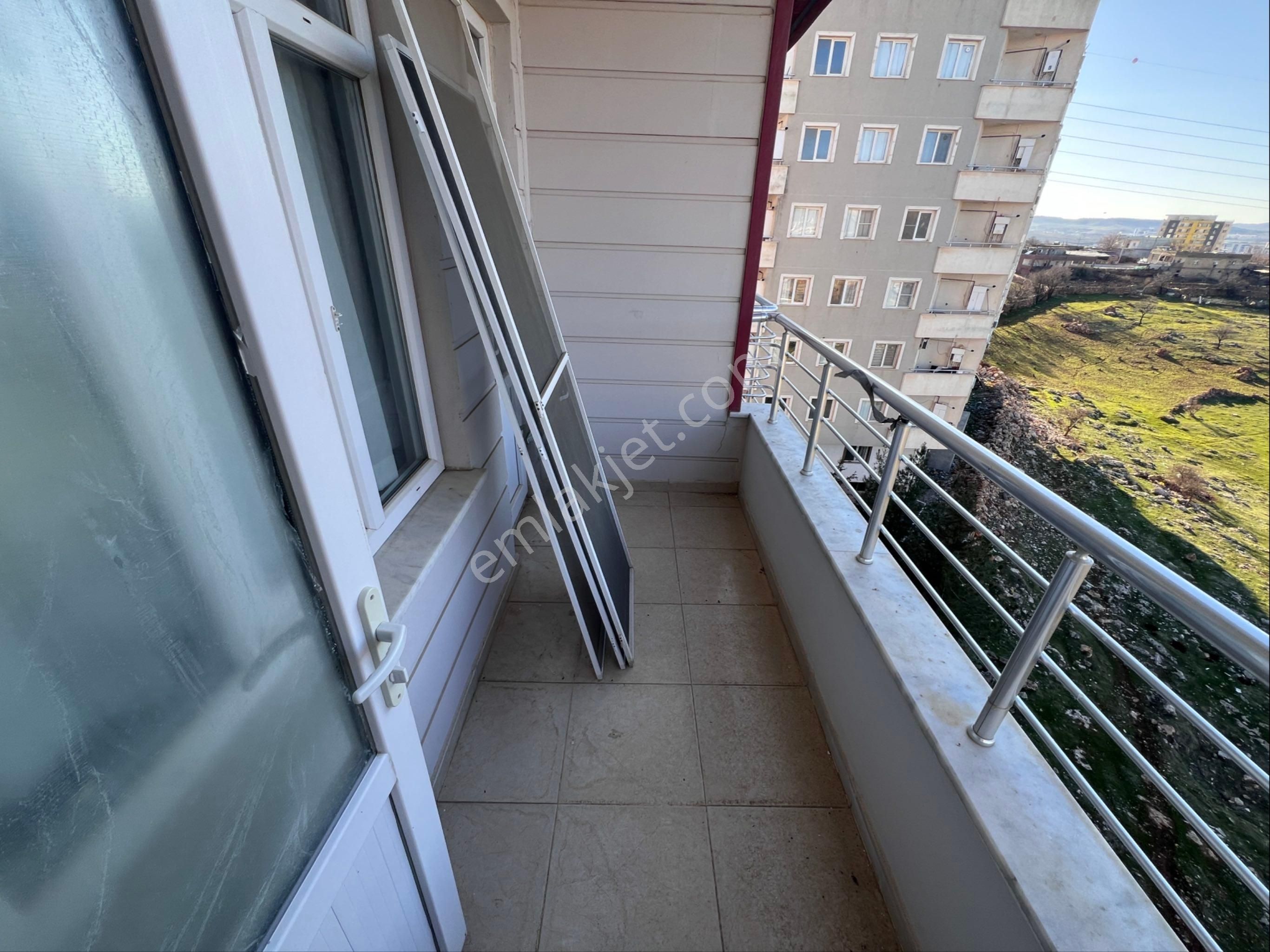 Murat Emlaktan Marsin Eğt.vearş.has.yanı Ara Kat 3+1 Dairemiz Satılıktır - Görsel 27