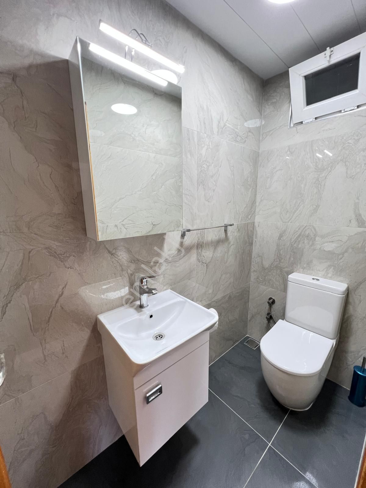 Goldhouse Dan Kiralık Babataşın Da Eşyasız Geniş 3+1 Daire - Görsel 20