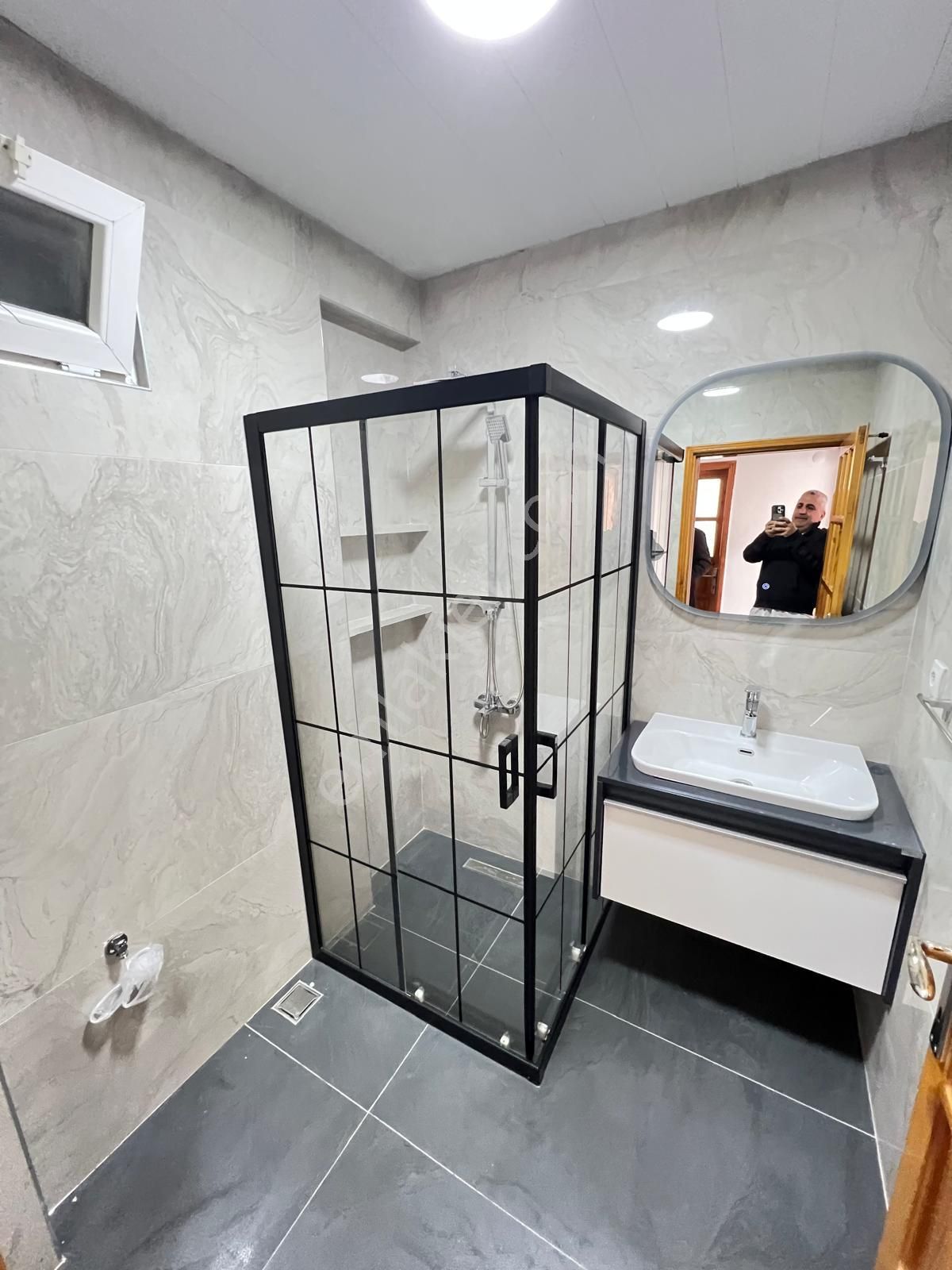 Goldhouse Dan Kiralık Babataşın Da Eşyasız Geniş 3+1 Daire - Görsel 15