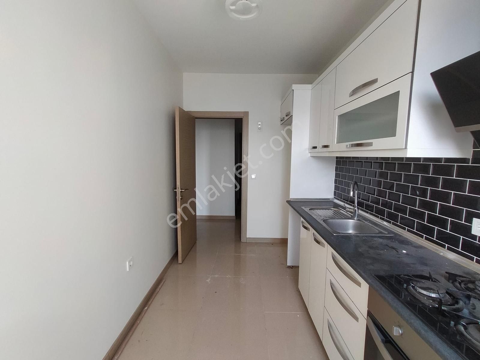 Beylikdüzü Osmanlı Caddesi Sağlam Park Evleri 2+1 Kiralık Daire - Görsel 15