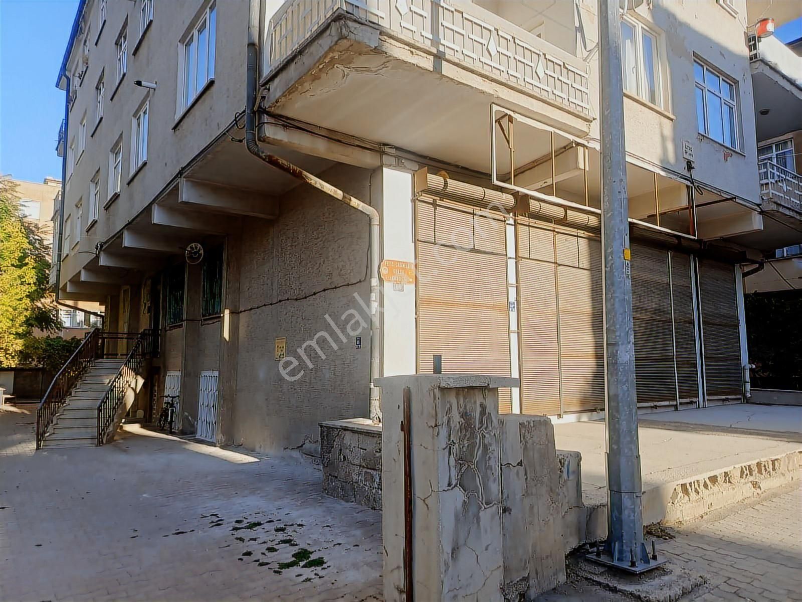 Fevzi Çakmak Mah. 3+1 Yarı Bodrum Daire - Görsel 4