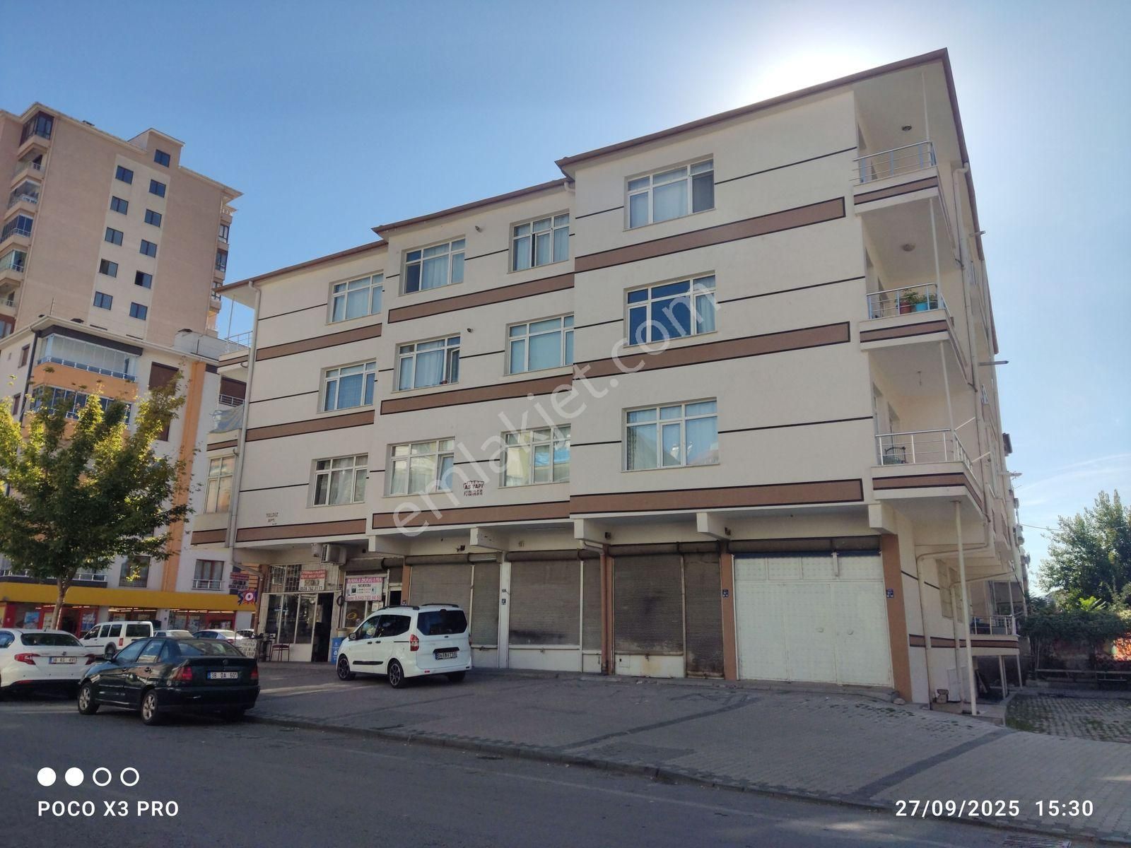 Fevziçakmak Mah. 3+1 İçi Sıfır Yapılı Yarı Bordum Daire - Görsel 7