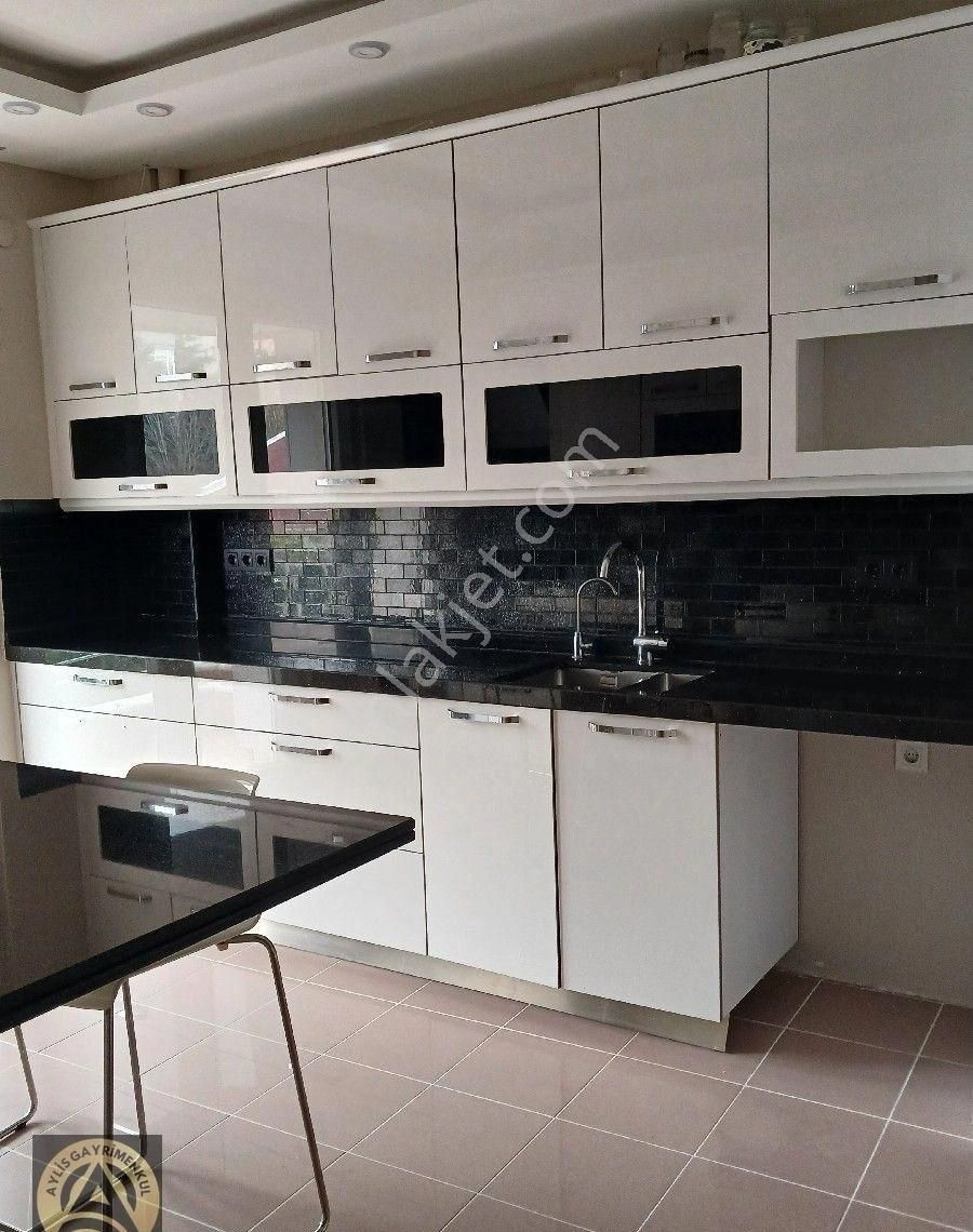 Hacıosman Metroya Yürüme Mesafesinde 3+1 Kiralık Daire. - Görsel 13