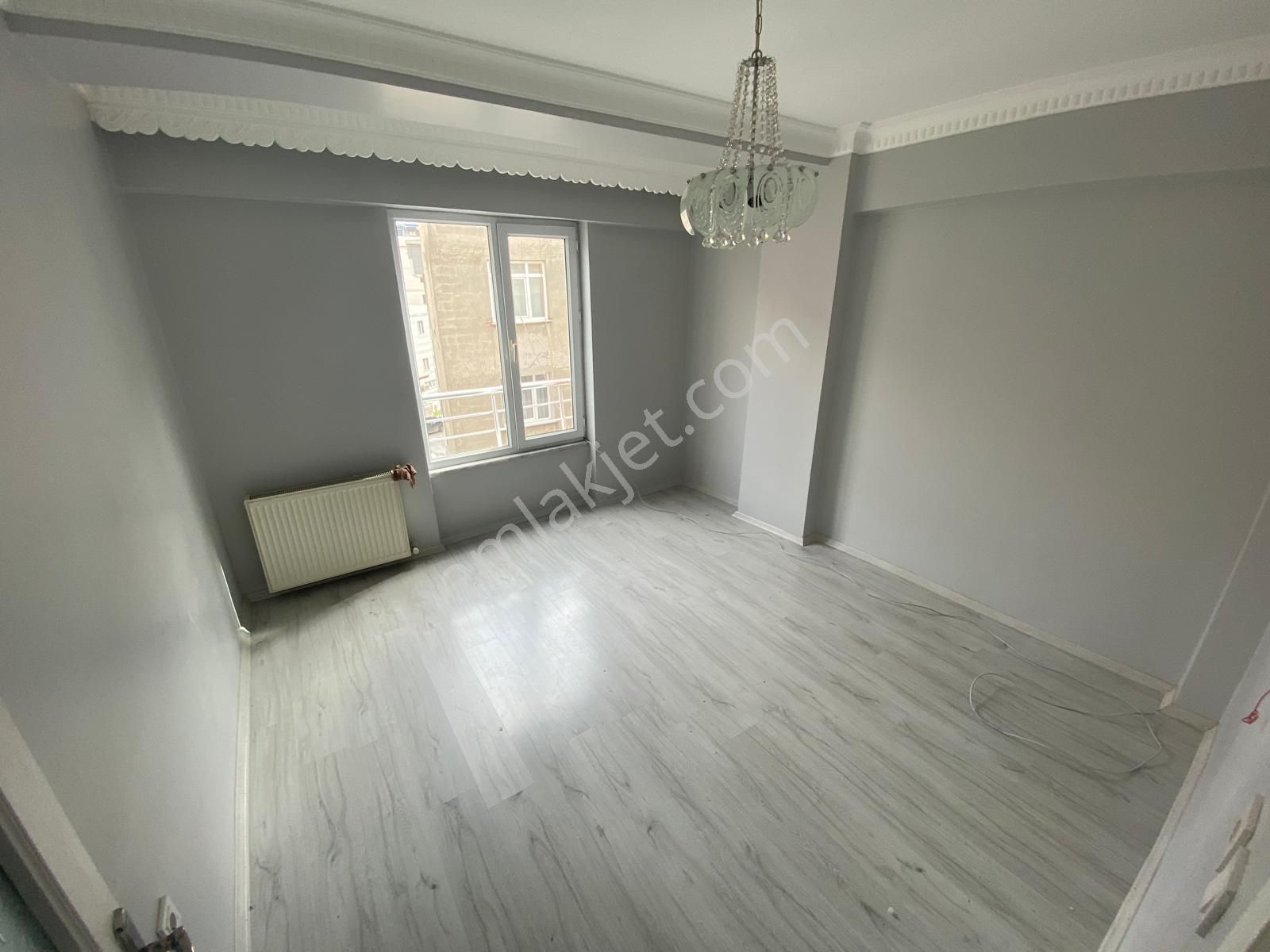 Erpay İnşaattan Esentepe Mahallesinde 115 M2 2+1 Satılık Ara Kat - Görsel 3