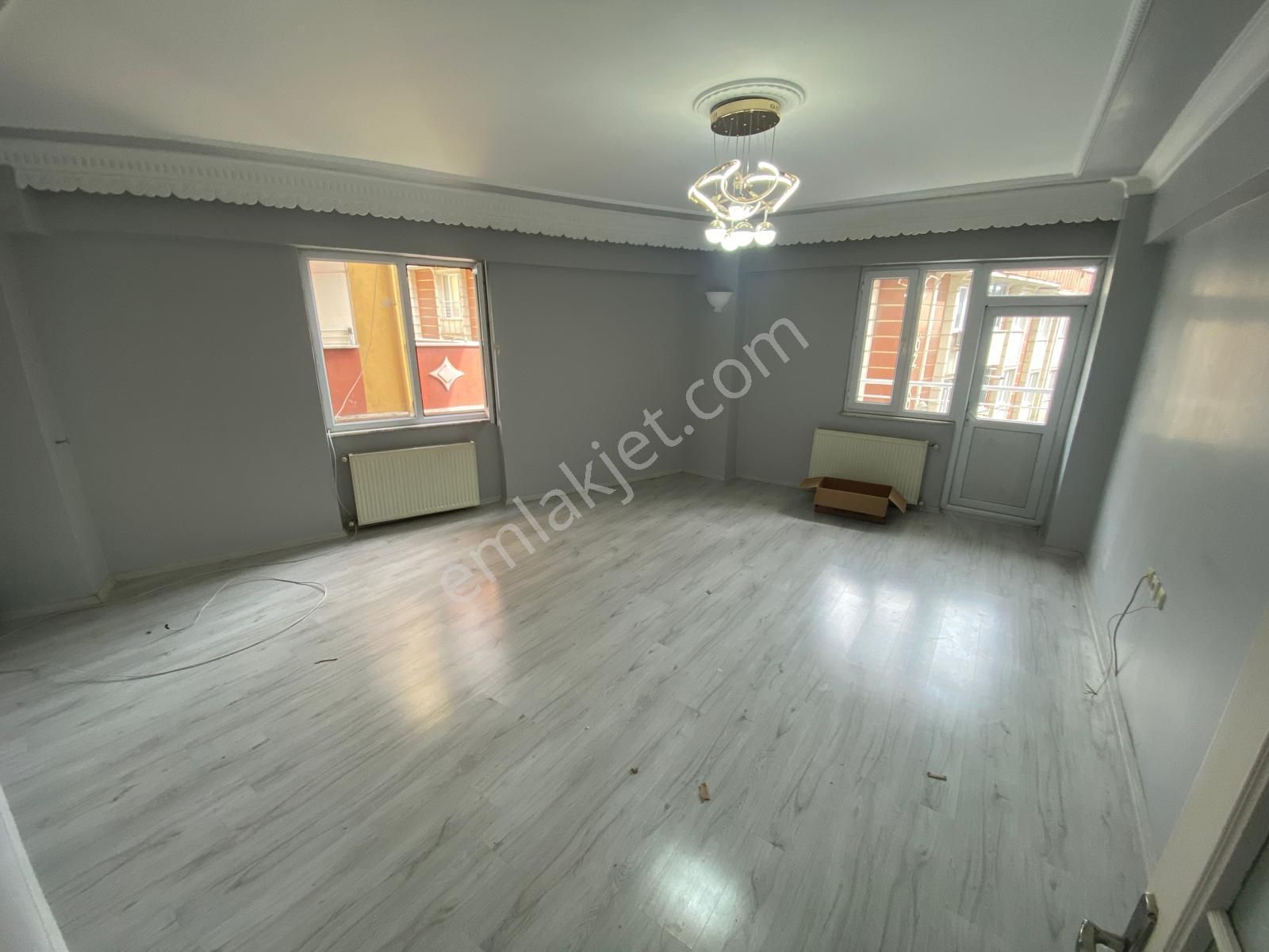 Erpay İnşaattan Esentepe Mahallesinde 115 M2 2+1 Satılık Ara Kat