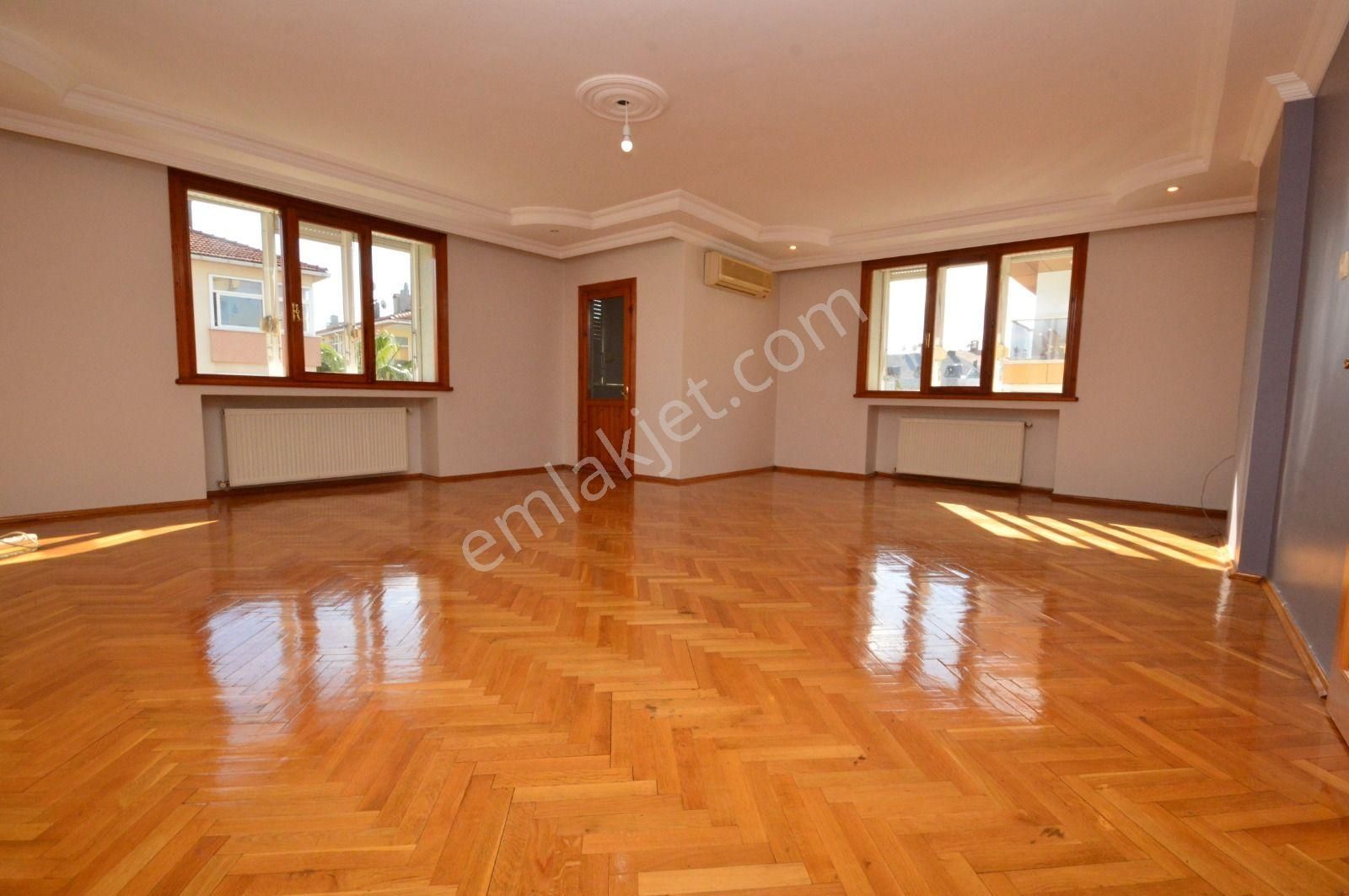 Başokur'dan Bahçelievler Merkez Mh 4+1 Kiralık Daire