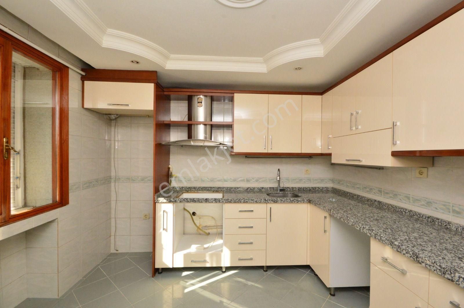 Başokur'dan Bahçelievler Merkez Mh 4+1 Kiralık Daire - Görsel 13