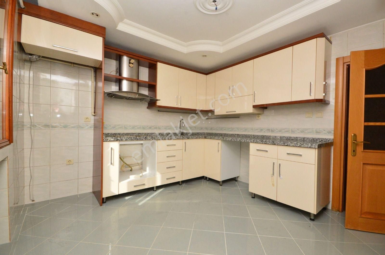 Başokur'dan Bahçelievler Merkez Mh 4+1 Kiralık Daire - Görsel 16