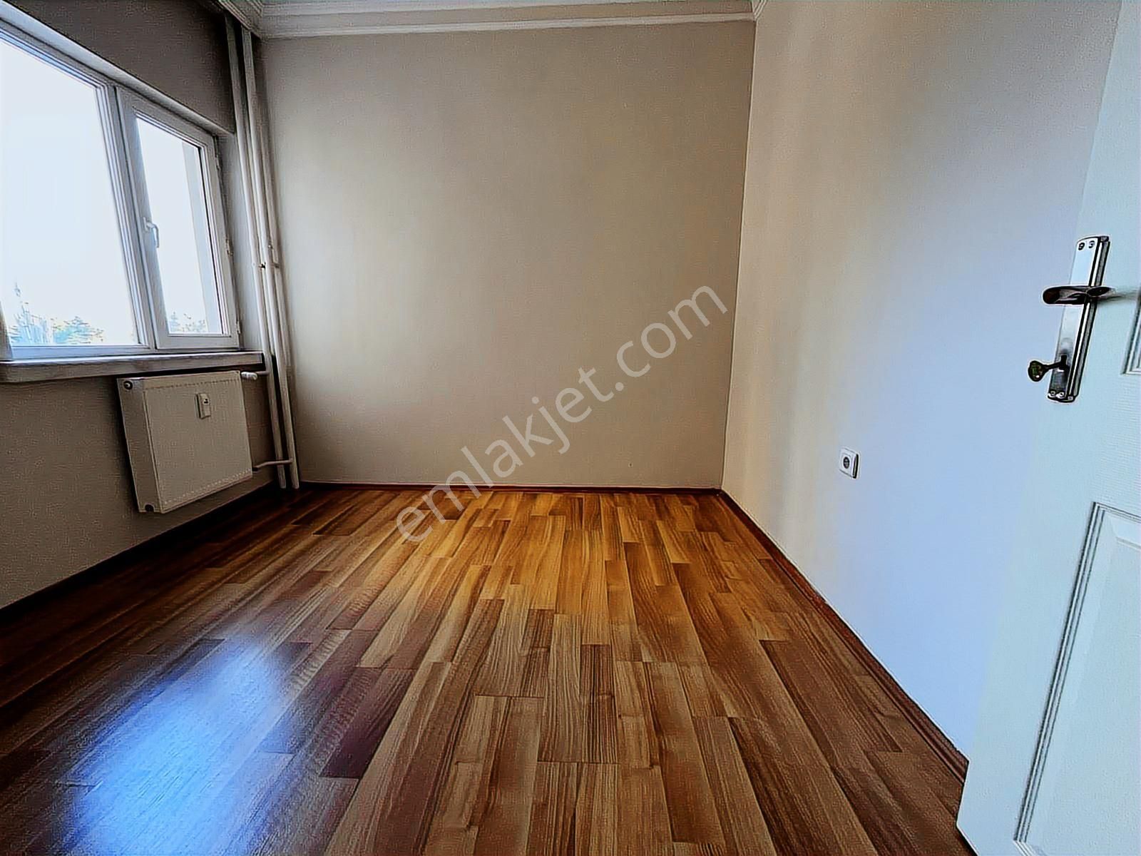 Sbell'den Emek'te Gazi Hastanesi Yakını Sitede 2.katta 3+1 - Görsel 8