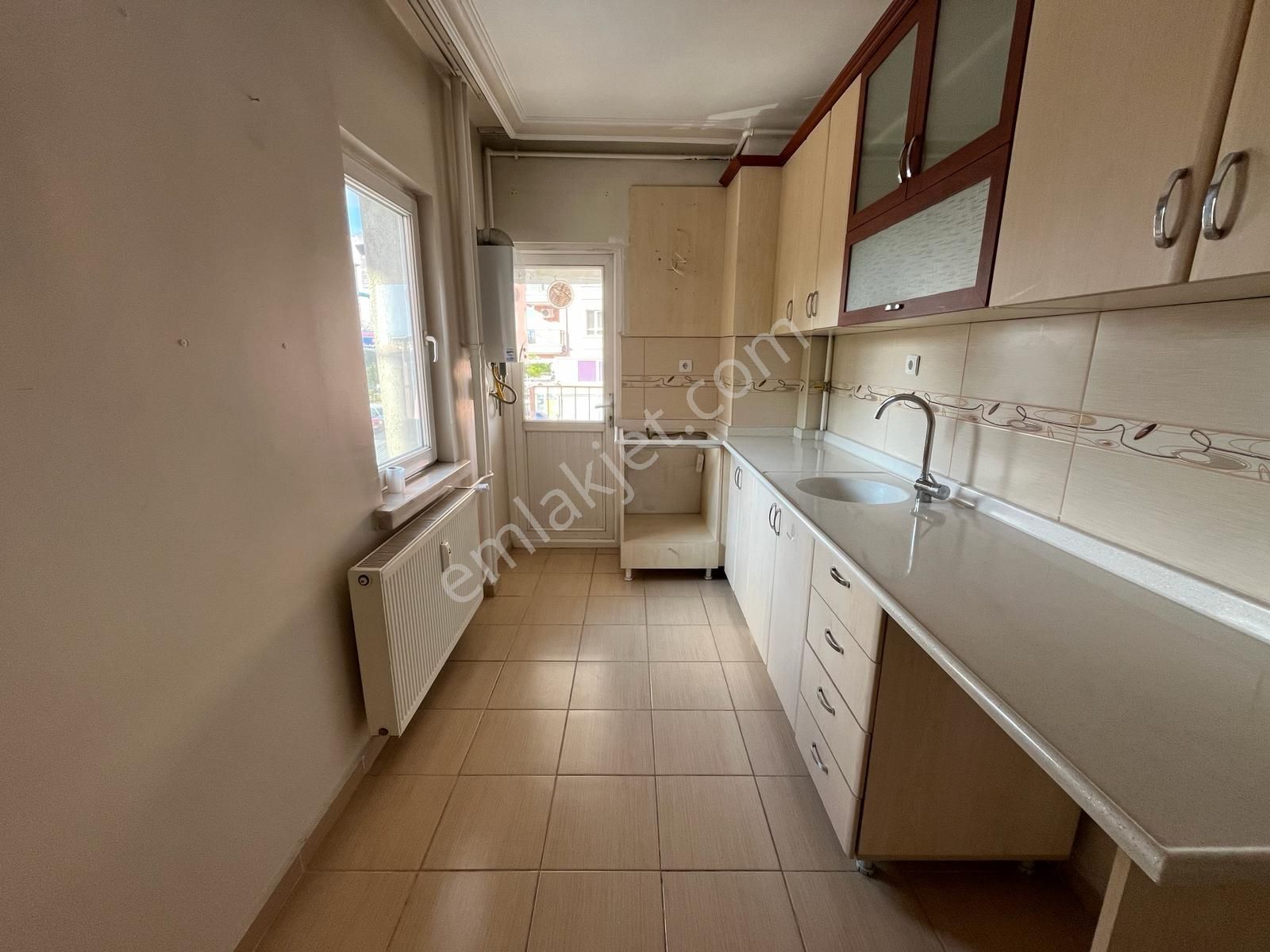 Sbell'den Emek'te Gazi Hastanesi Yakını Sitede 2.katta 3+1 - Görsel 21